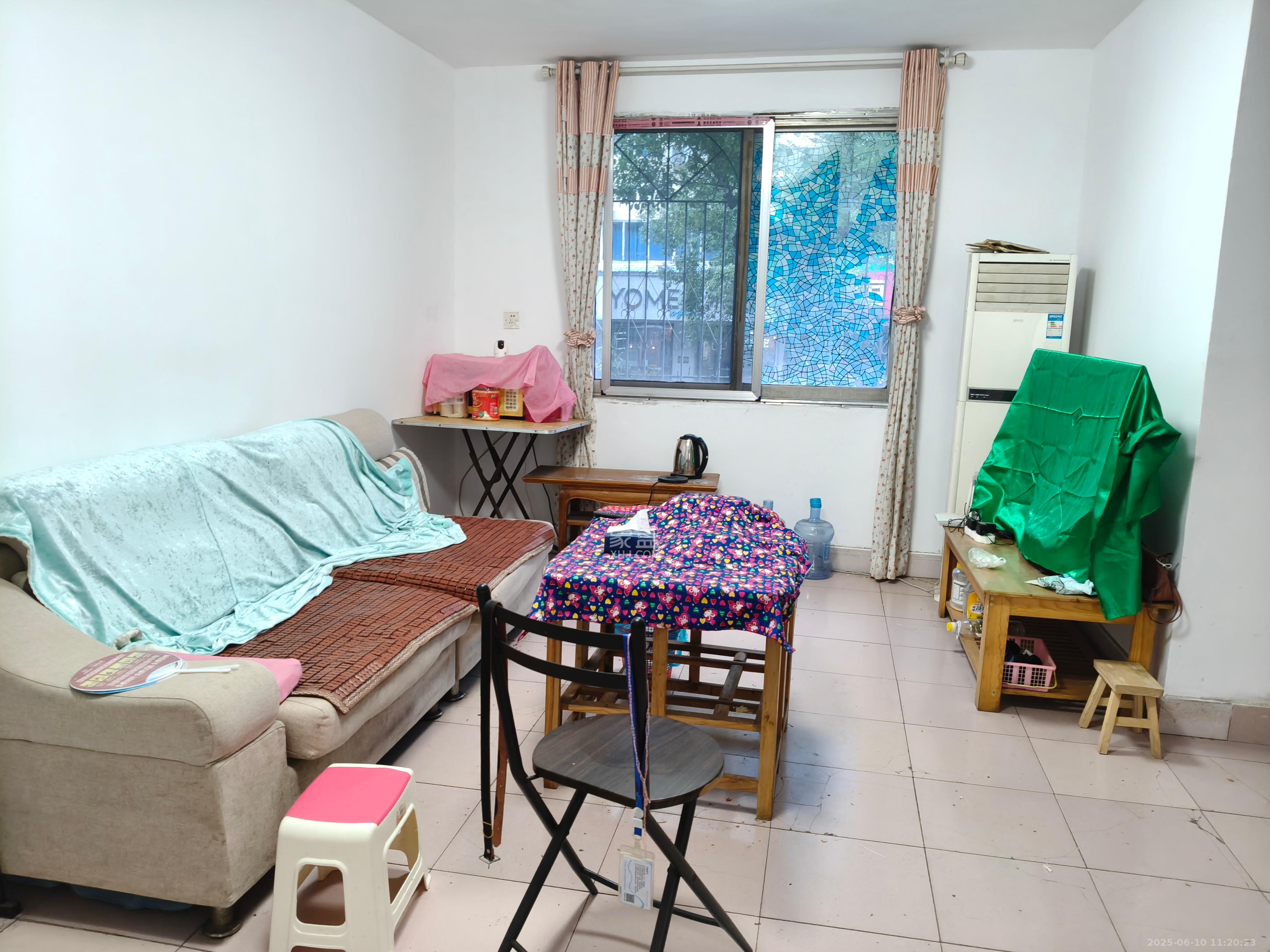 荷花园市直教师村（长沙市教育局直属教师二村）  3室2厅1卫   1800.00元/月室内图1