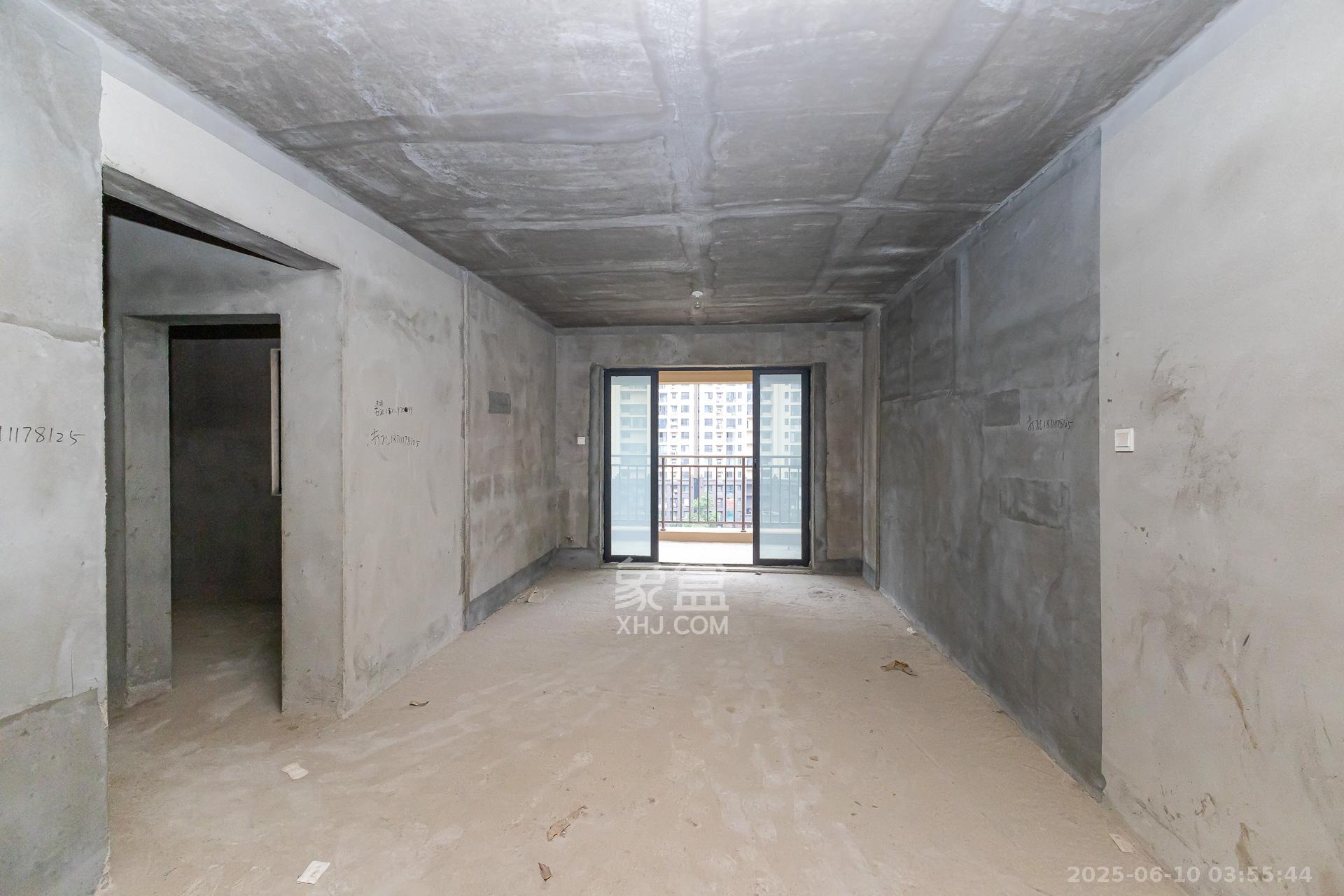 勤诚达境界城  3室2厅2卫    82.8万 勤诚达境界城  3室2厅2卫    82.8万