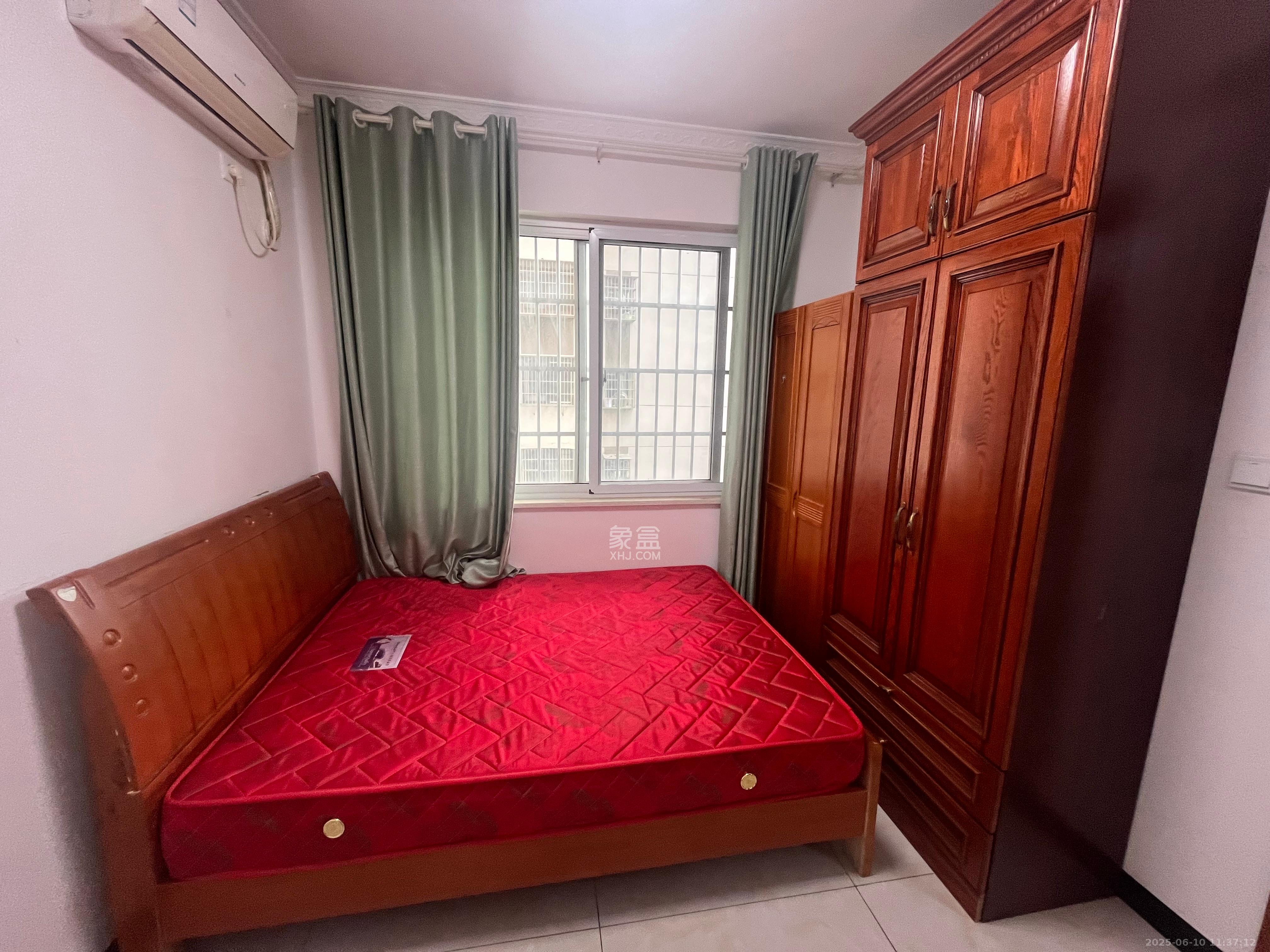 嘉顺苑 1室2厅1卫 2200.0元/月 嘉顺苑 1室2厅1卫 2200.0元/月室内图