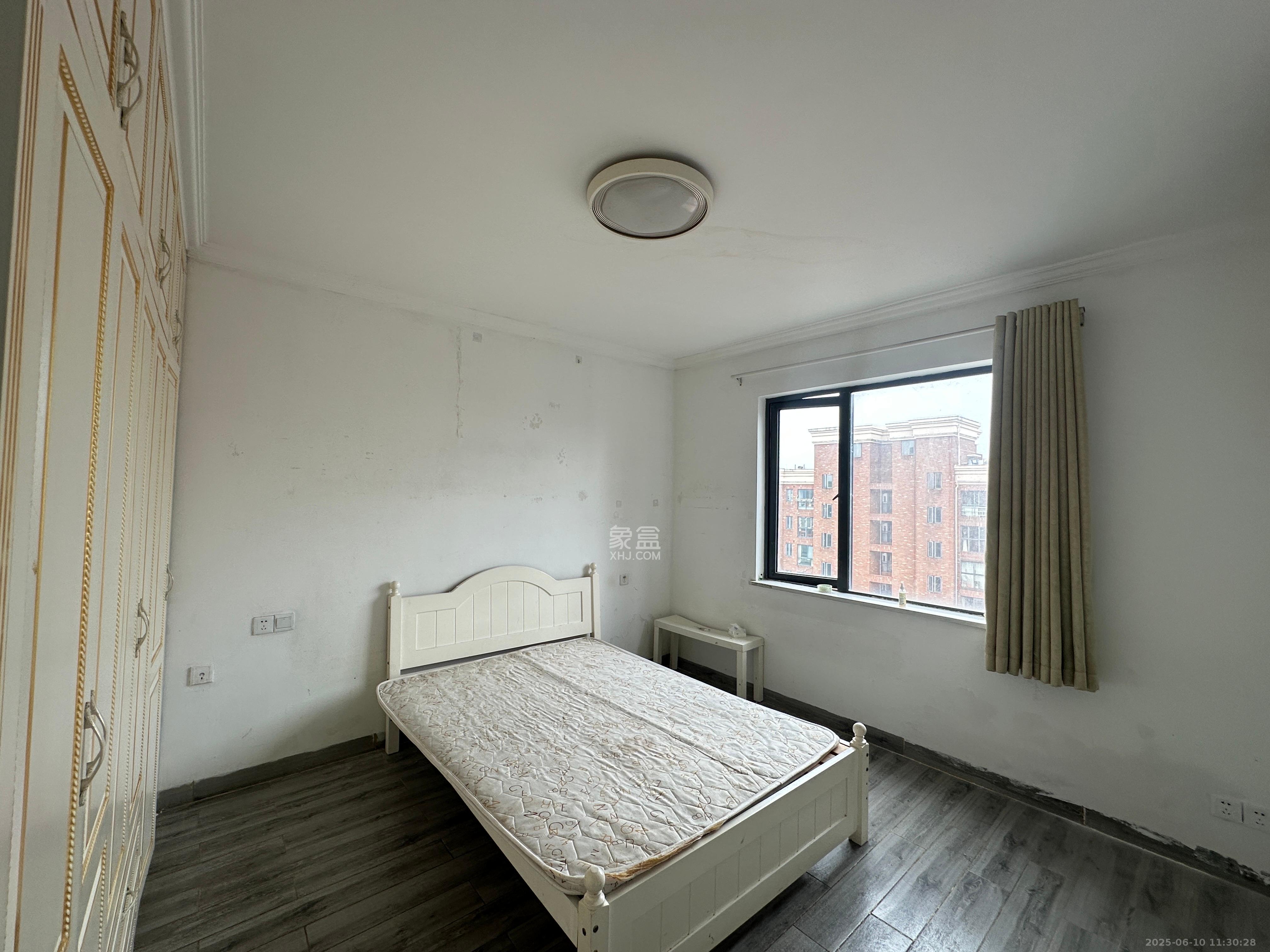 半山壹号 3室2厅2卫 3400.0元/月 半山壹号 3室2厅2卫 3400.0元/月室内图