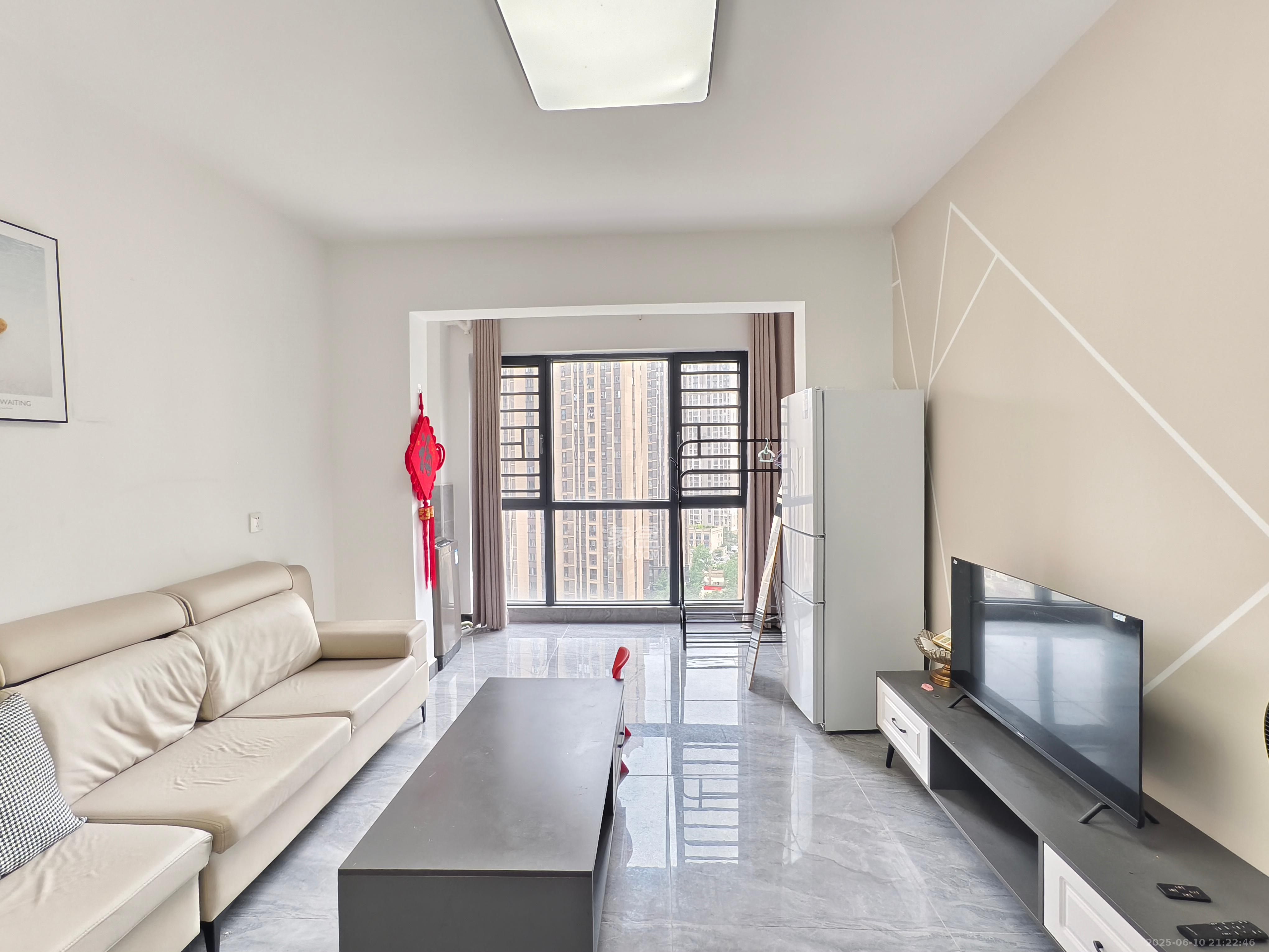 梅溪鑫苑名家 3室2厅1卫 2400.0元/月 梅溪鑫苑名家 3室2厅1卫 2400.0元/月室内图