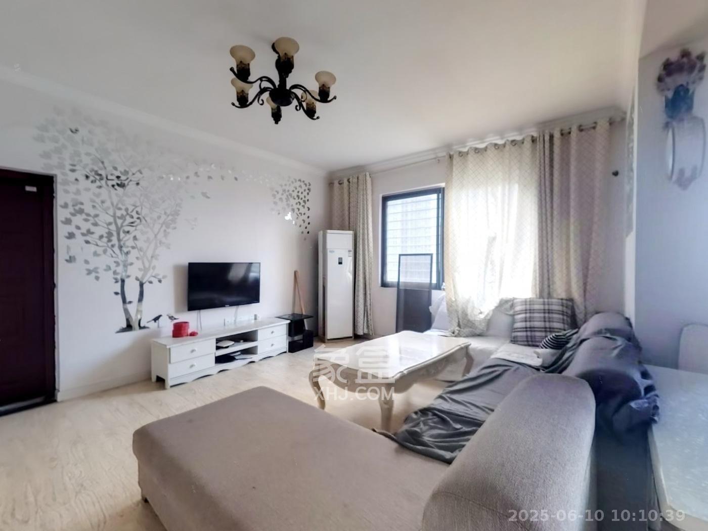 阳光锦城  3室2厅2卫    3000.0元/月 阳光锦城  3室2厅2卫    3000.0元/月室内图1