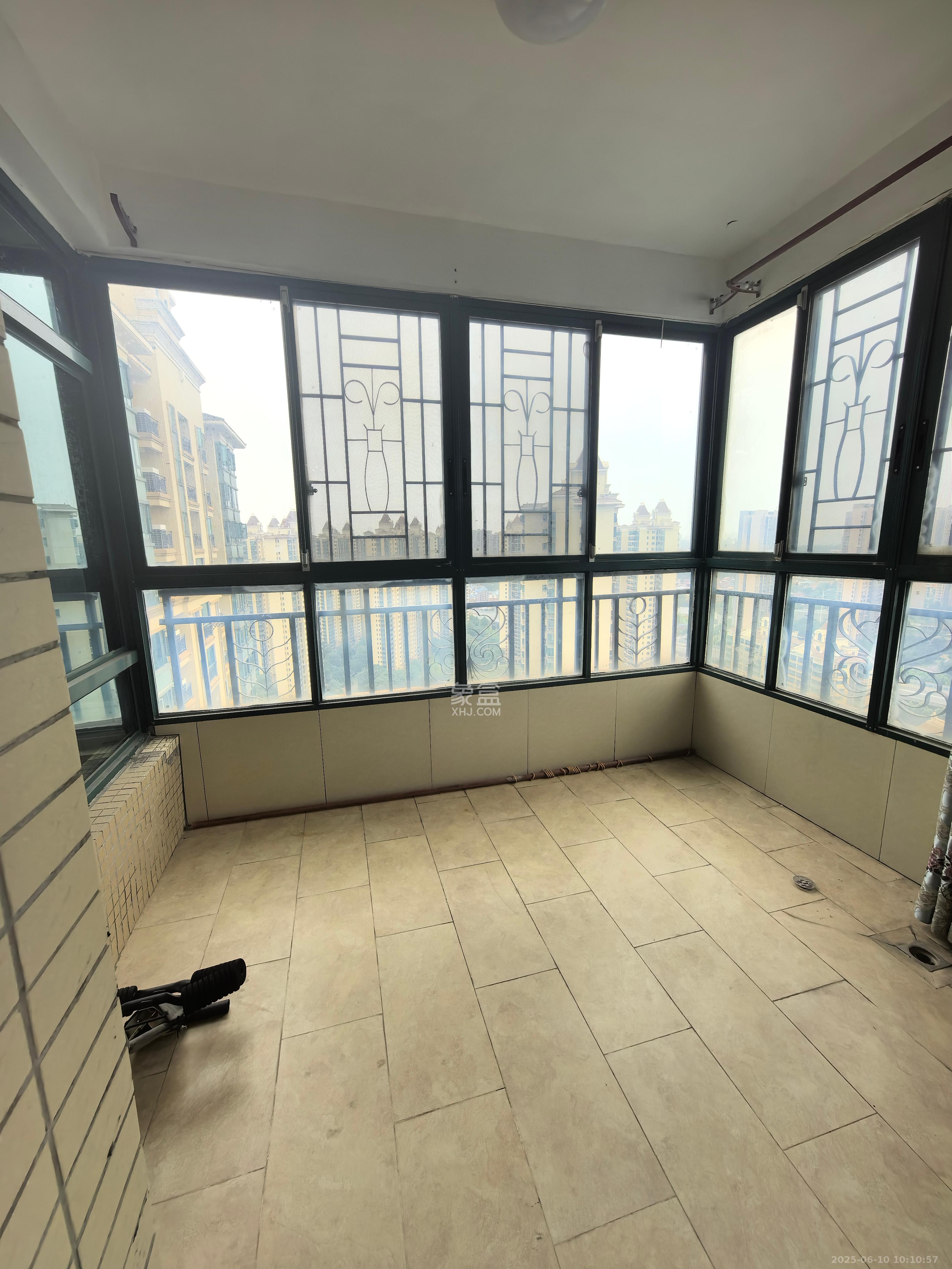 恒大雅苑 4室2厅1卫 7500.0元/月 恒大雅苑 4室2厅1卫 7500.0元/月室内图