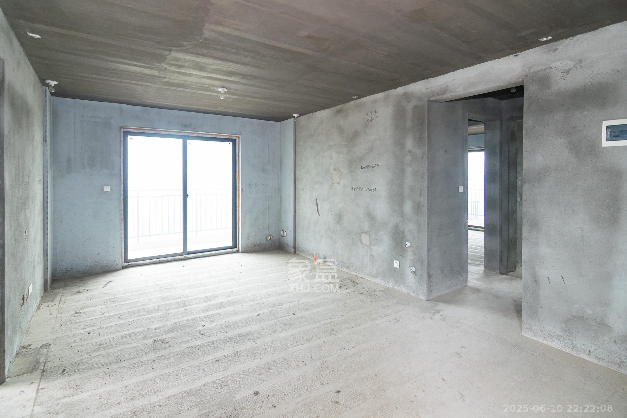 澳海望洲府  3室2厅2卫    72.0万 澳海望洲府  3室2厅2卫    72.0万客厅