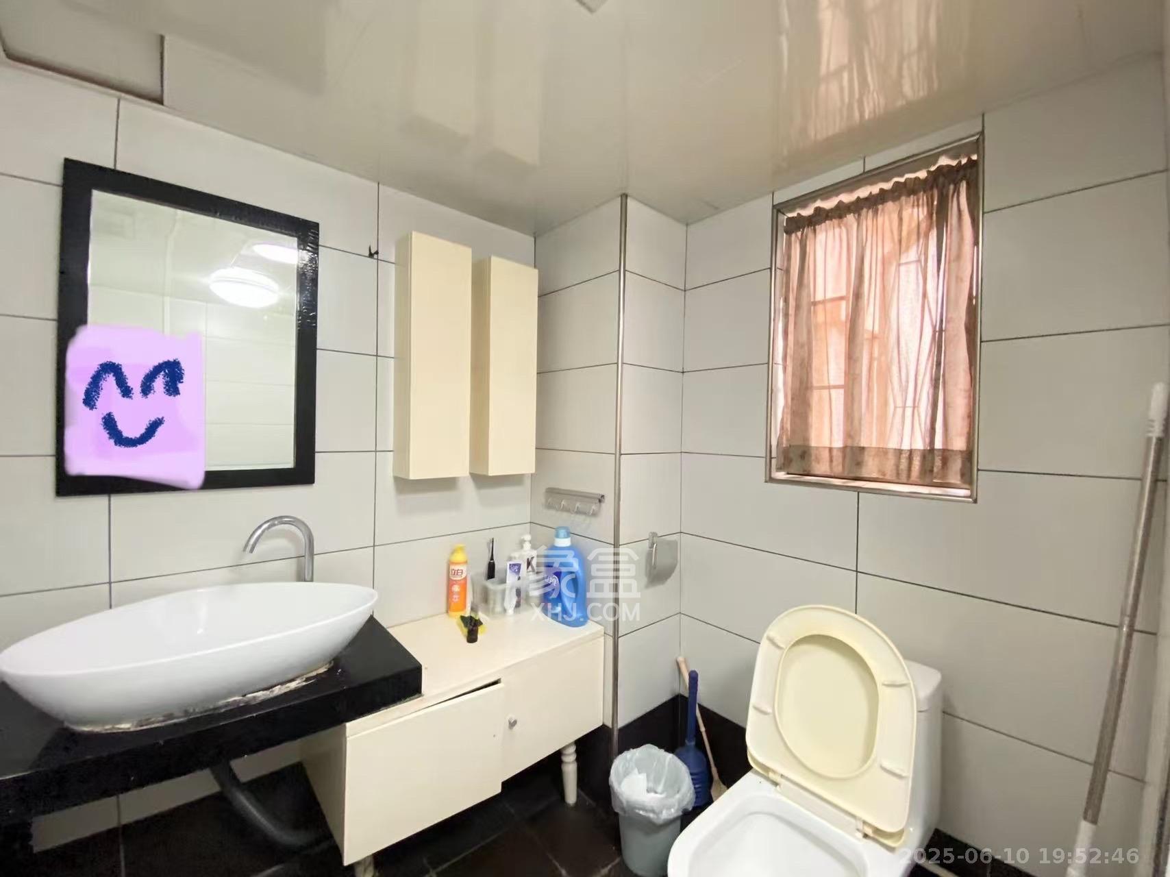 南国嘉苑 2室2厅2卫 1500.0元/月 南国嘉苑 2室2厅2卫 1500.0元/月室内图