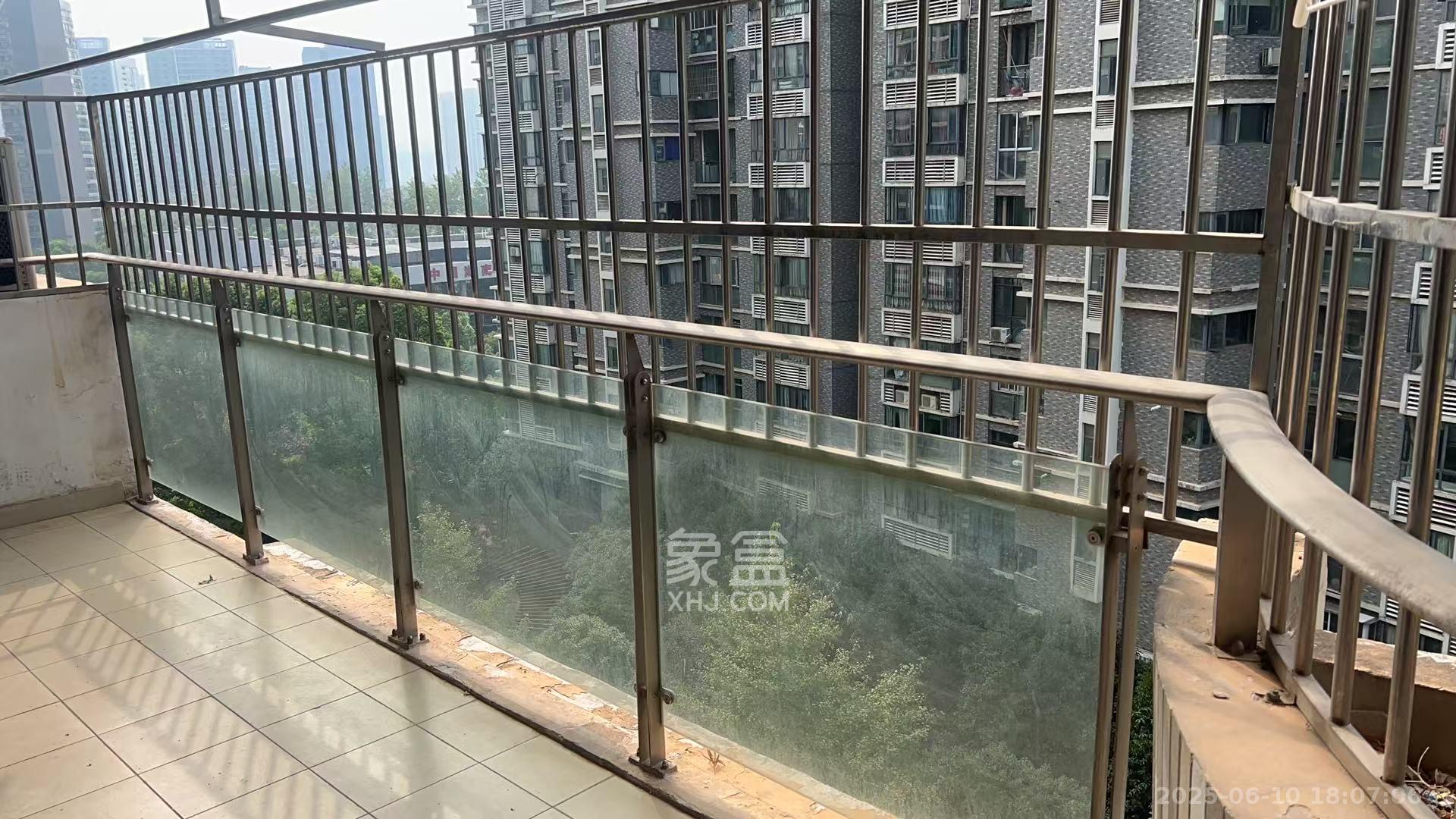 梦网景园  1室2厅1卫   4000.00元/月室内图