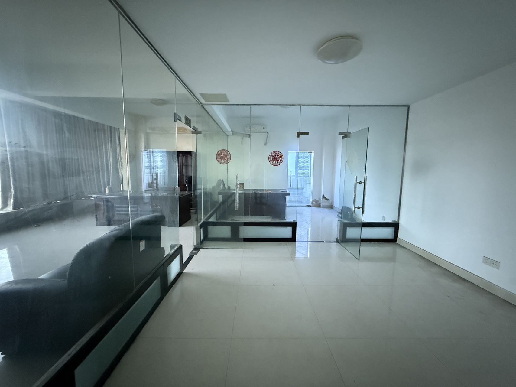 海外大厦 6室1厅2卫 5800.0元/月 海外大厦 6室1厅2卫 5800.0元/月室内图