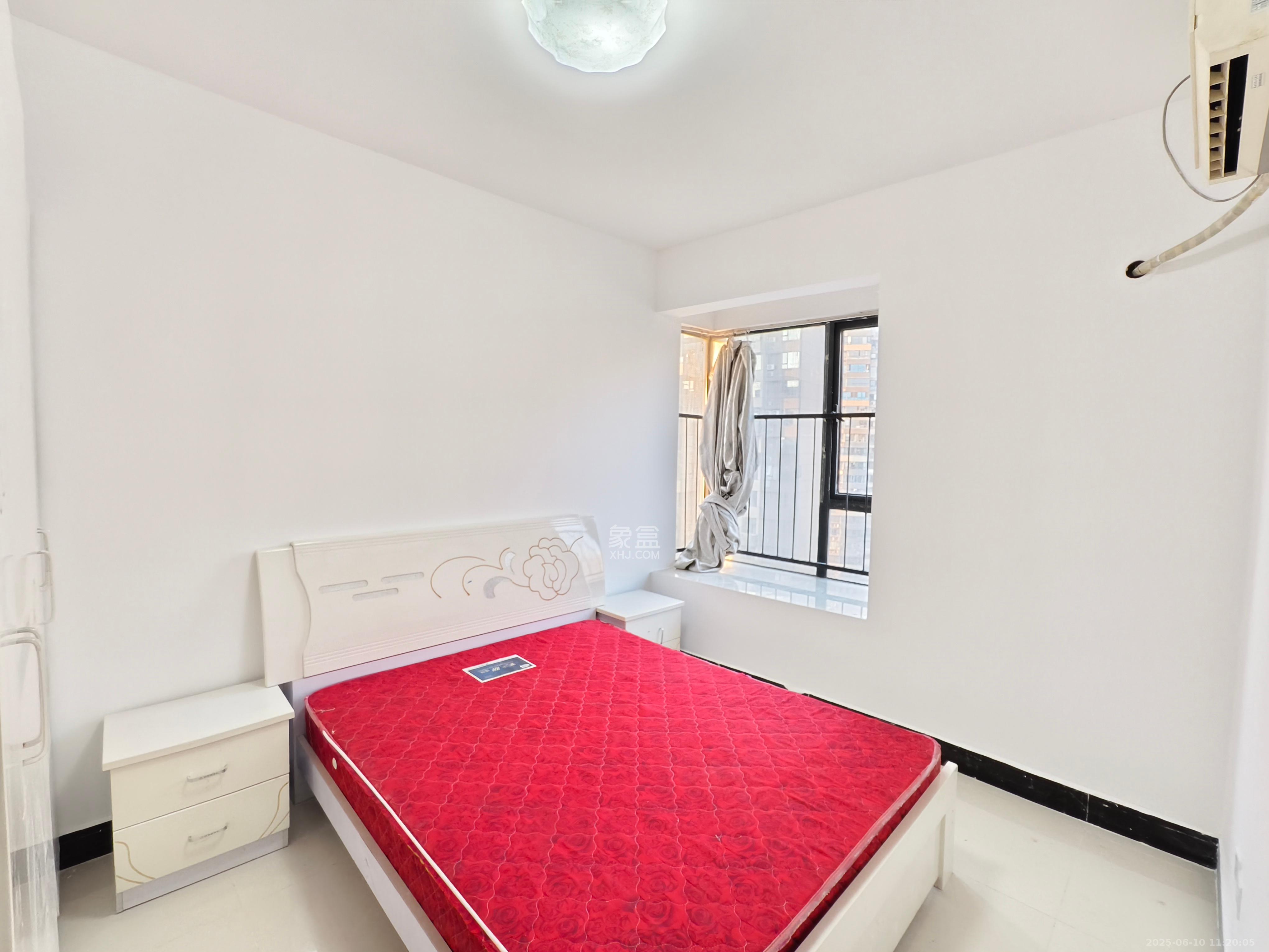 长房时代城  2室2厅1卫    2500.0元/月室内图