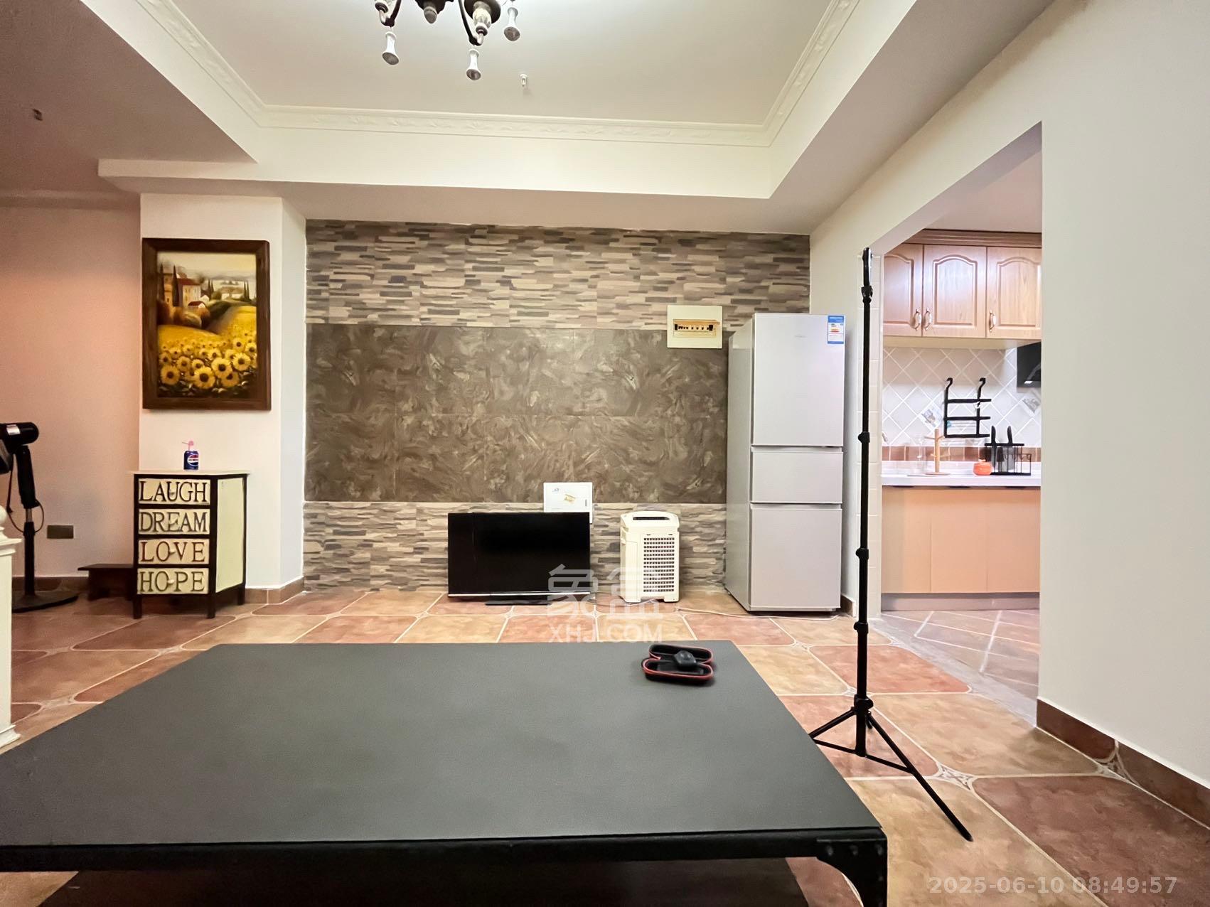 奥克斯广场 1室1厅1卫 1900.0元/月 奥克斯广场 1室1厅1卫 1900.0元/月室内图