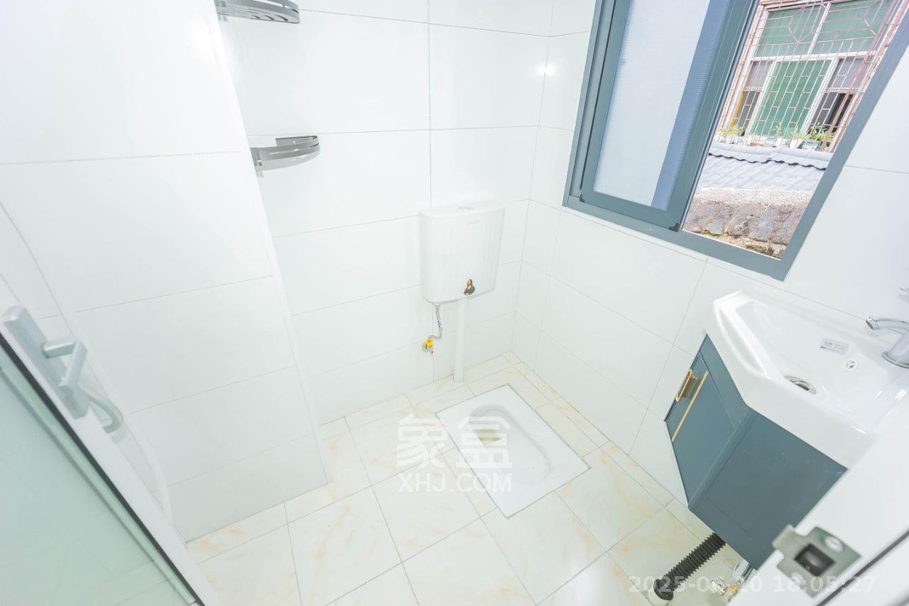 宝塔山私房散盘 1室1厅1卫 1600.0元/月 宝塔山私房散盘 1室1厅1卫 1600.0元/月室内图