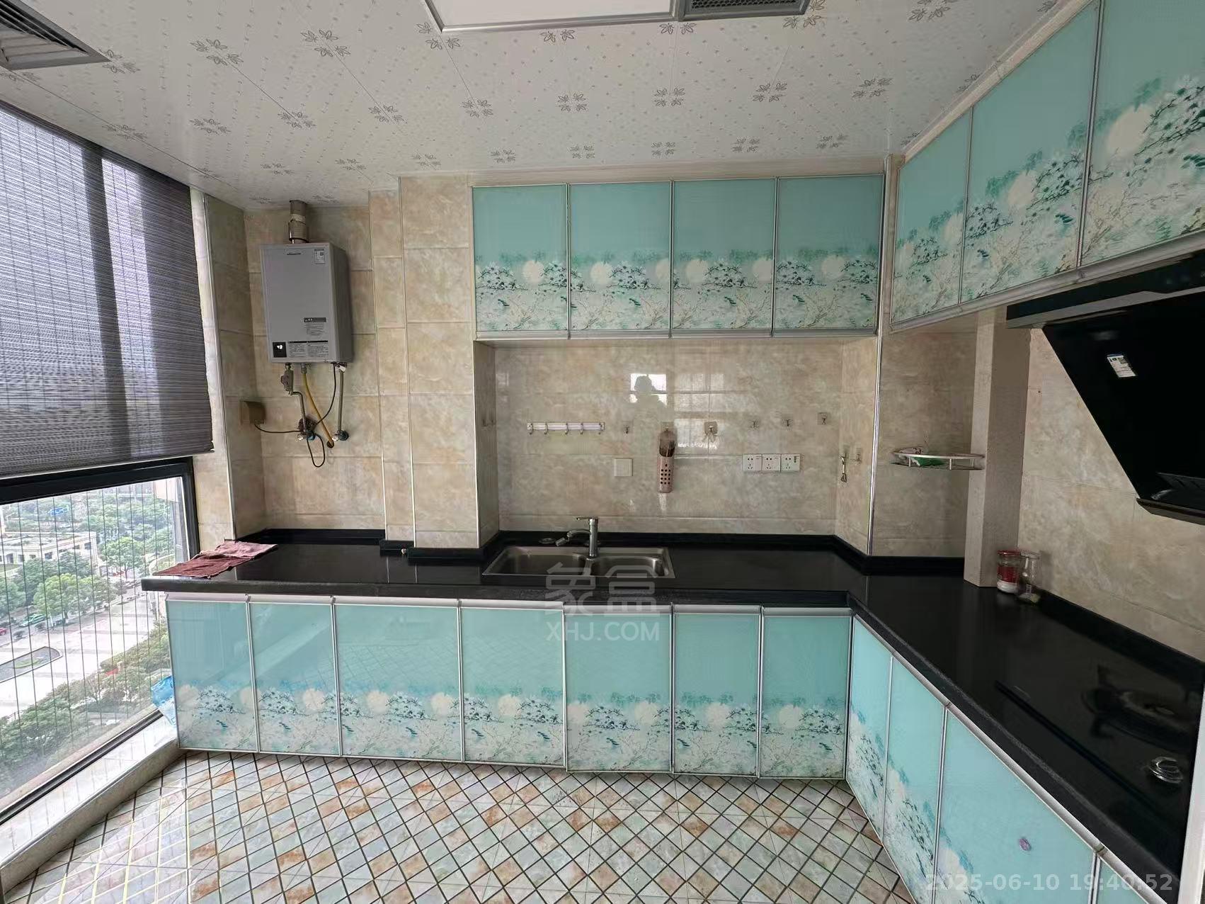 武广国际学苑 3室2厅1卫 2000.0元/月 武广国际学苑 3室2厅1卫 2000.0元/月室内图