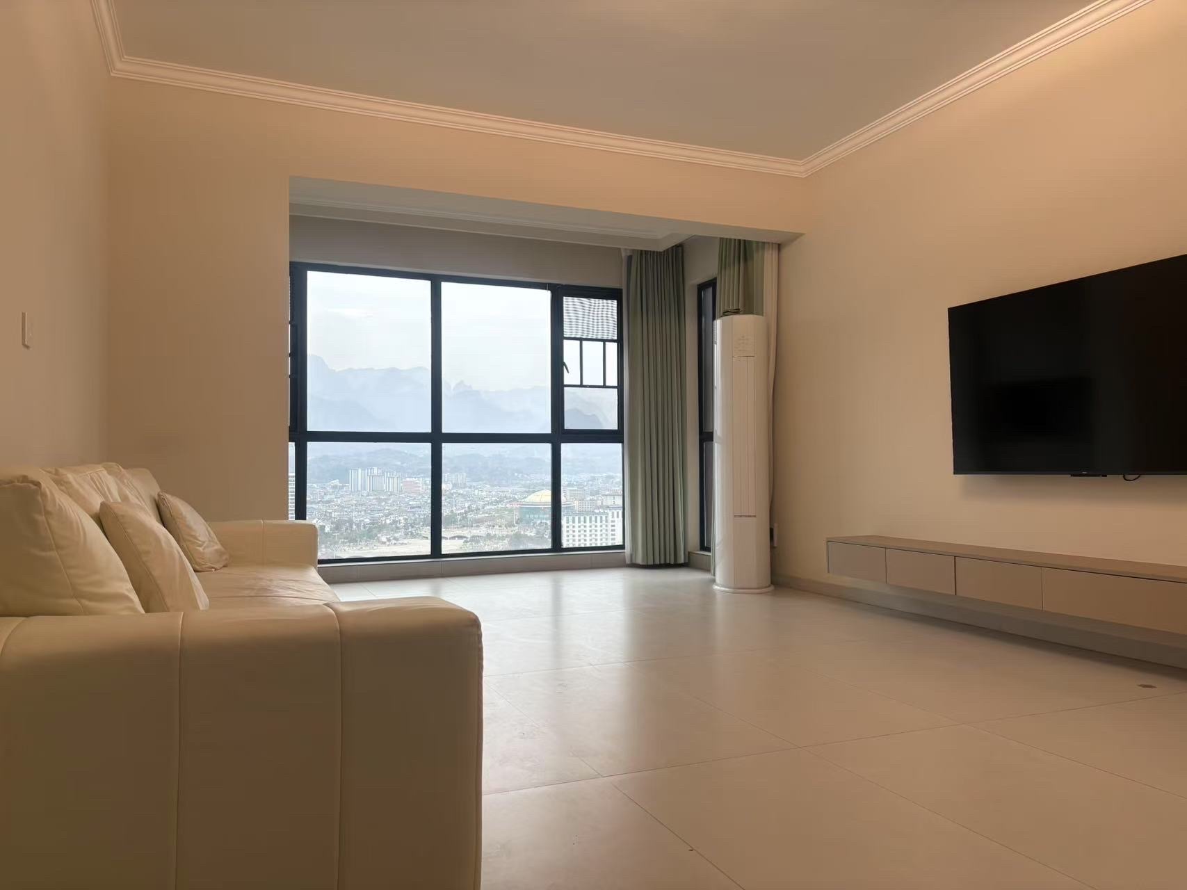 南门口安置小区二期 2室1厅1卫 2200.0元/月 南门口安置小区二期 2室1厅1卫 2200.0元/月室内图