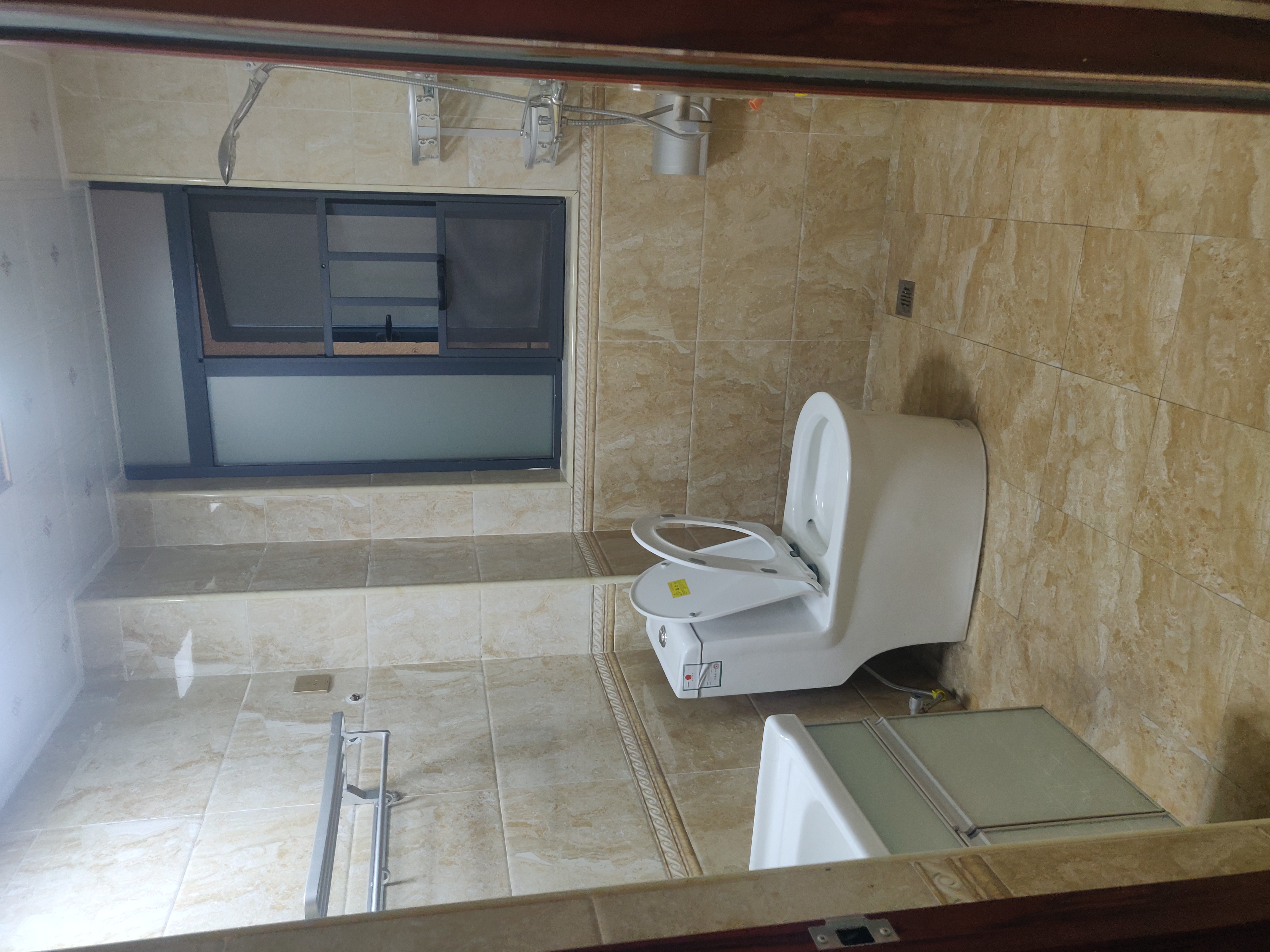 百弘学府城 3室2厅2卫 1800.0元/月 百弘学府城 3室2厅2卫 1800.0元/月室内图