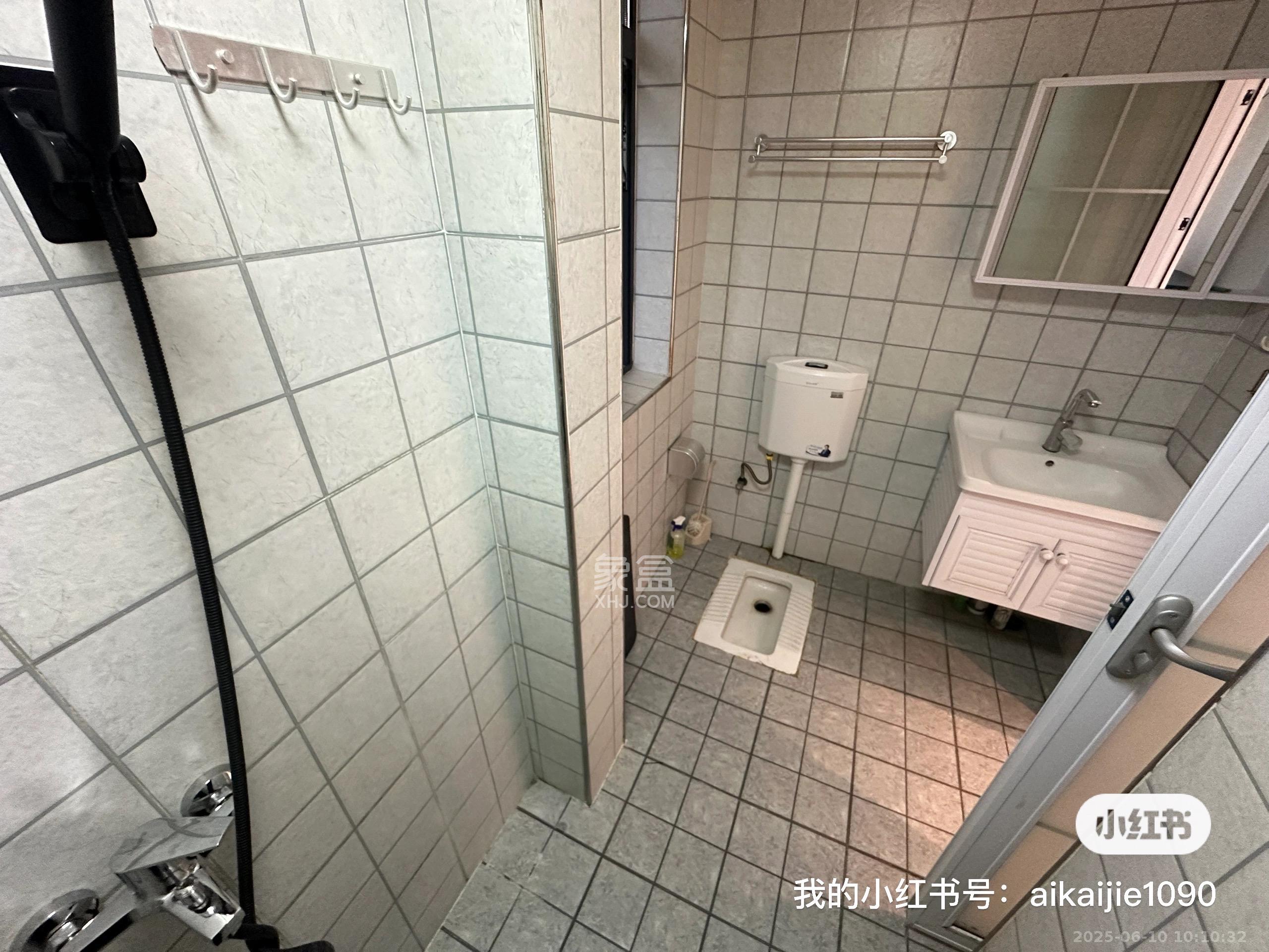 财富港湾（绿领大厦）  1室1厅1卫   1600.00元/月室内图