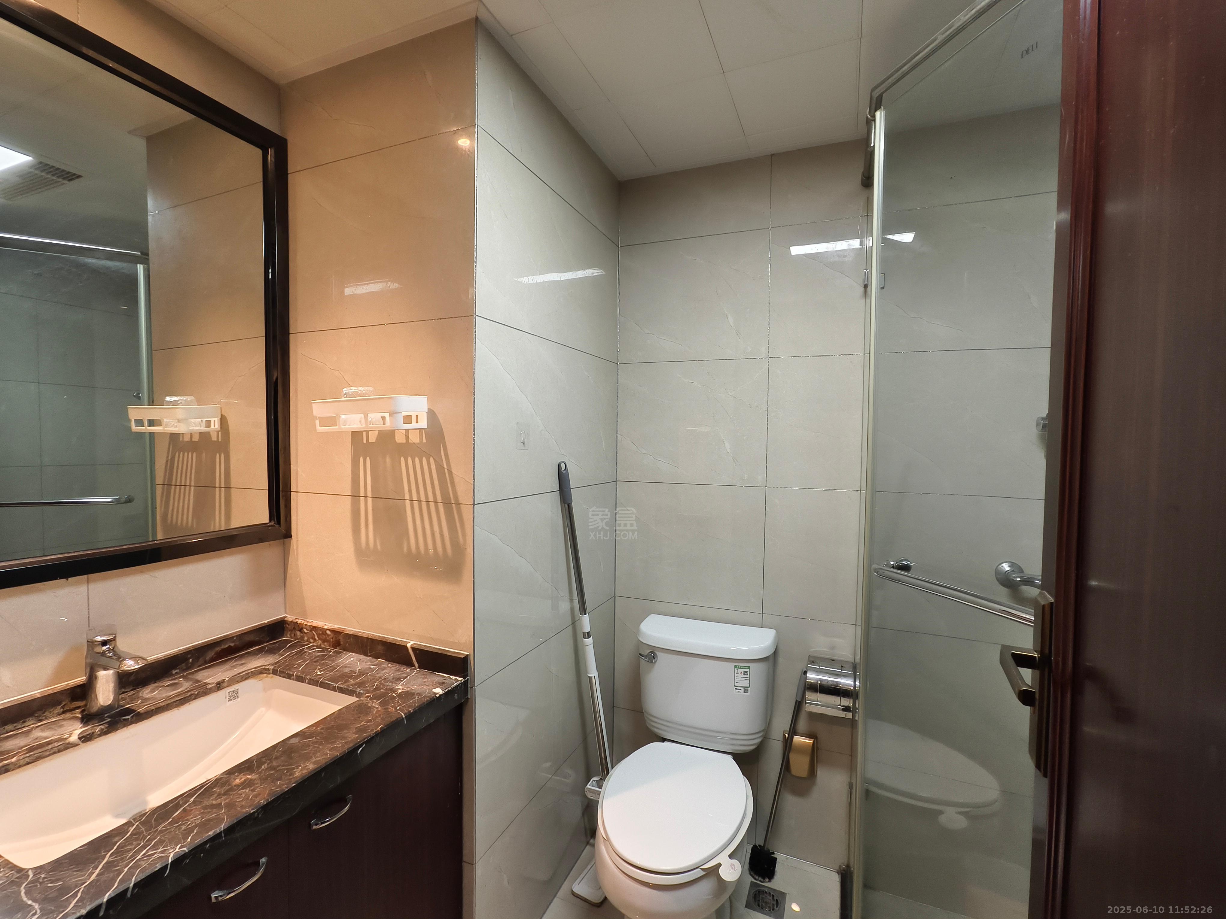 湘江公馆 1室1厅1卫 1600.0元/月 湘江公馆 1室1厅1卫 1600.0元/月室内图