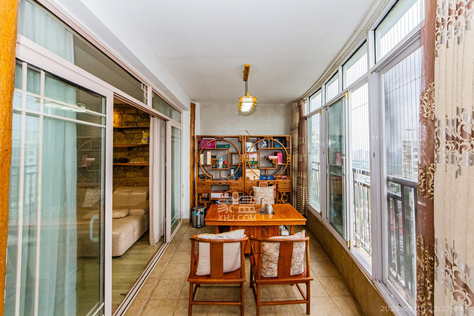 顺天黄金海岸 4室2厅2卫 120.0万 顺天黄金海岸 4室2厅2卫 120.0万阳台