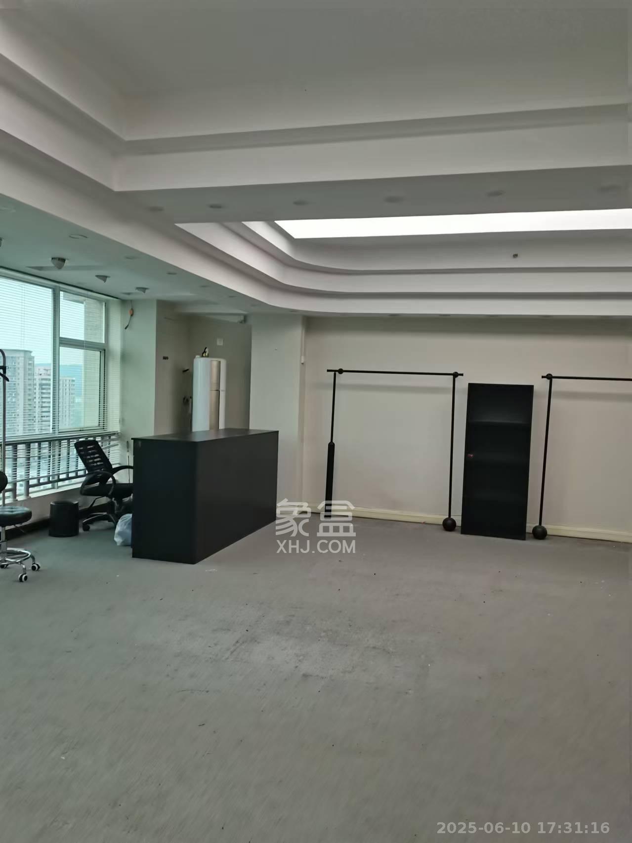 五一新干线  1室2厅1卫   4700.00元/月室内图