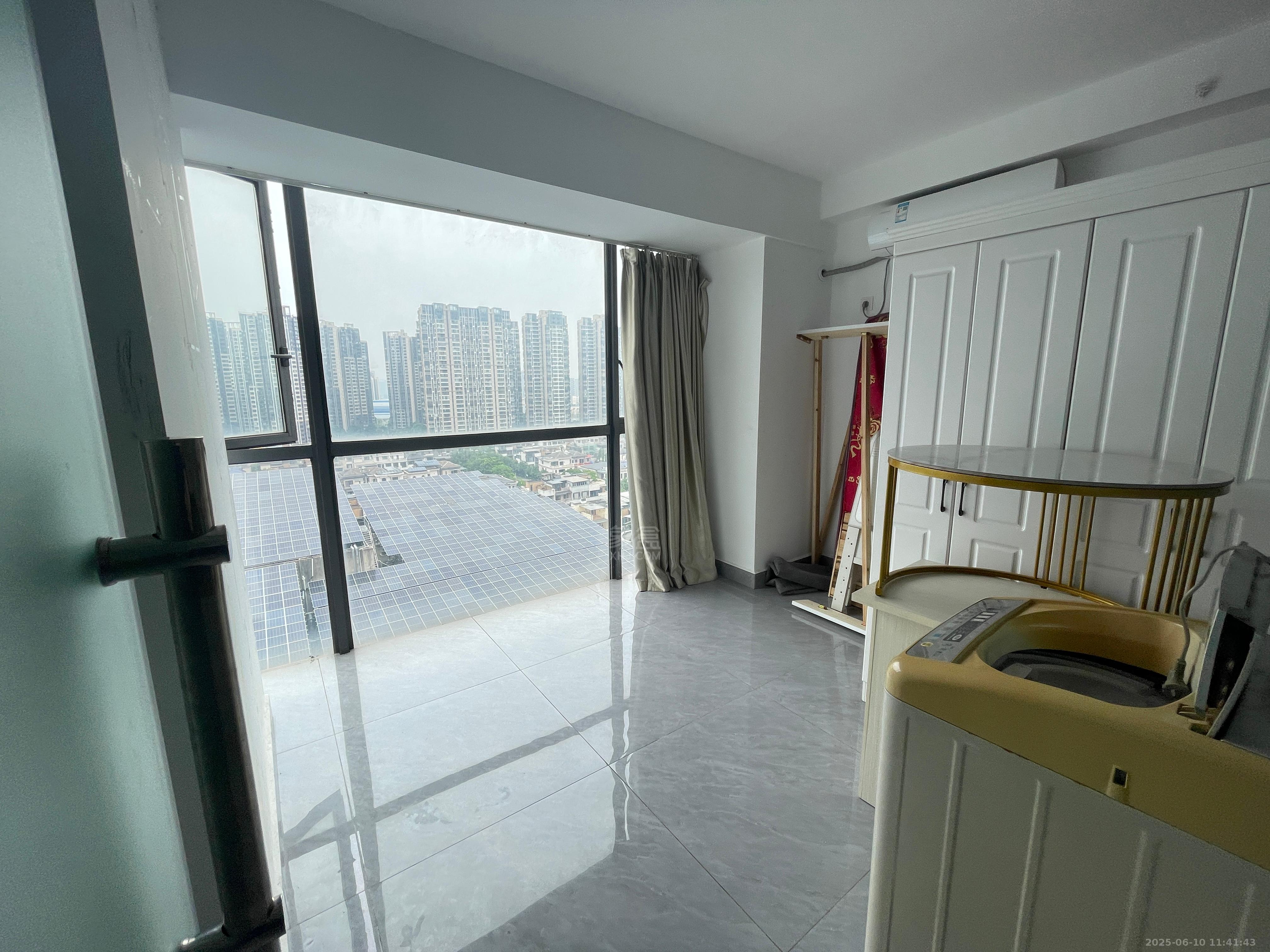 国际公馆(美的时代广场) 1室1厅1卫 1200.0元/月 国际公馆(美的时代广场) 1室1厅1卫 1200.0元/月室内图