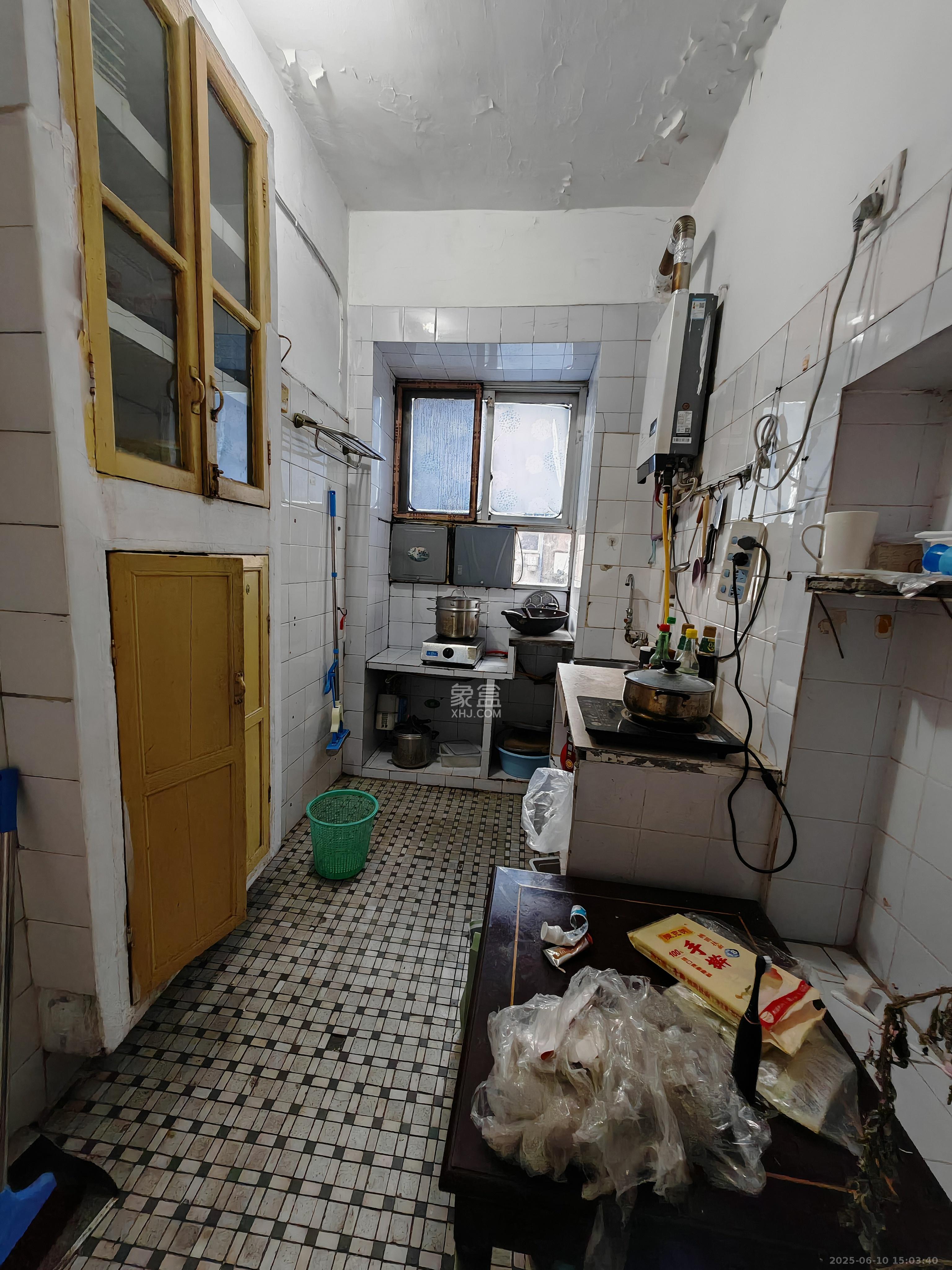 芙蓉路社区中山宿舍 2室1厅1卫 1600.0元/月 芙蓉路社区中山宿舍 2室1厅1卫 1600.0元/月室内图