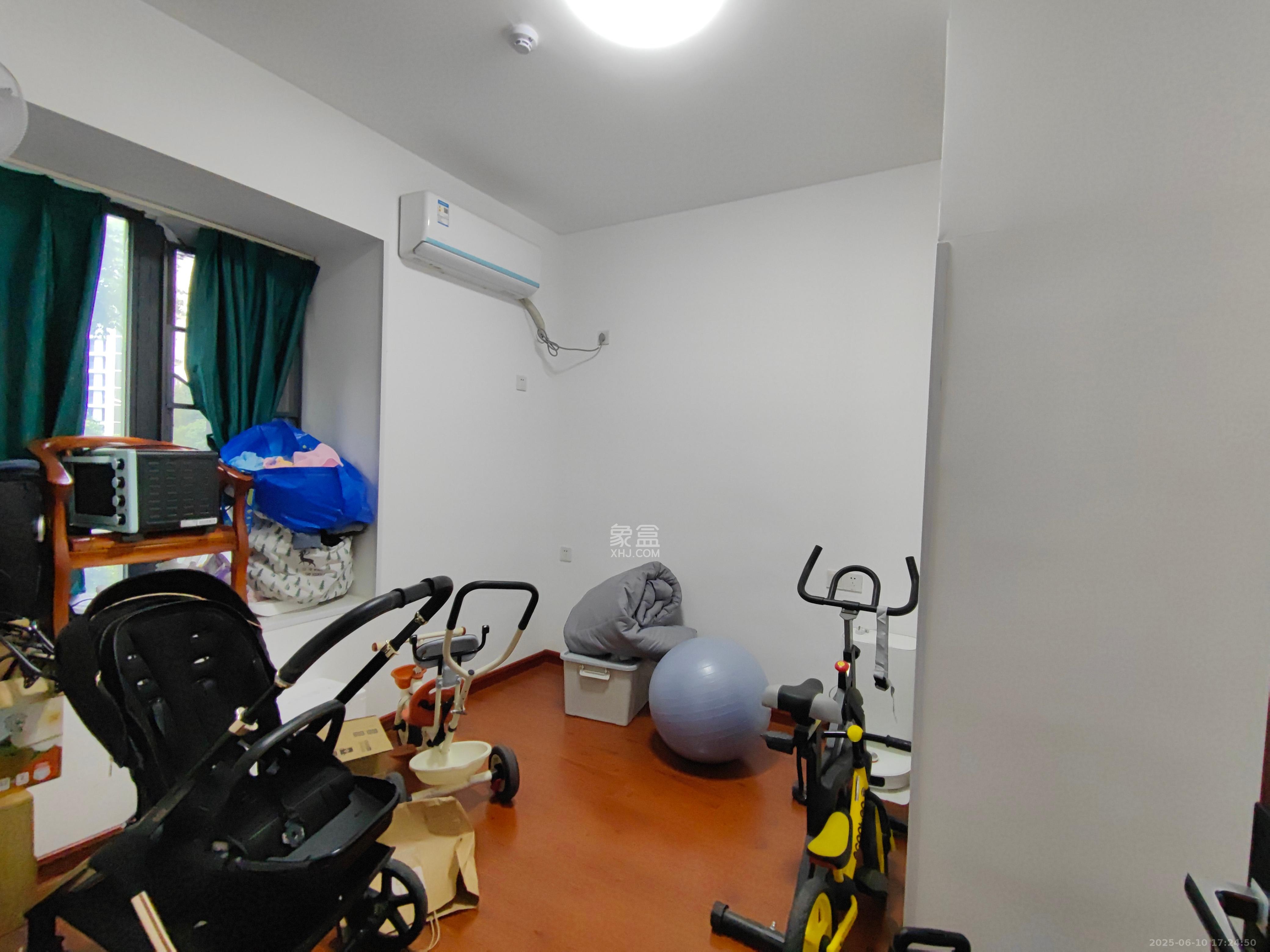 中建梅溪湖中心  4室2厅2卫   3800.00元/月室内图