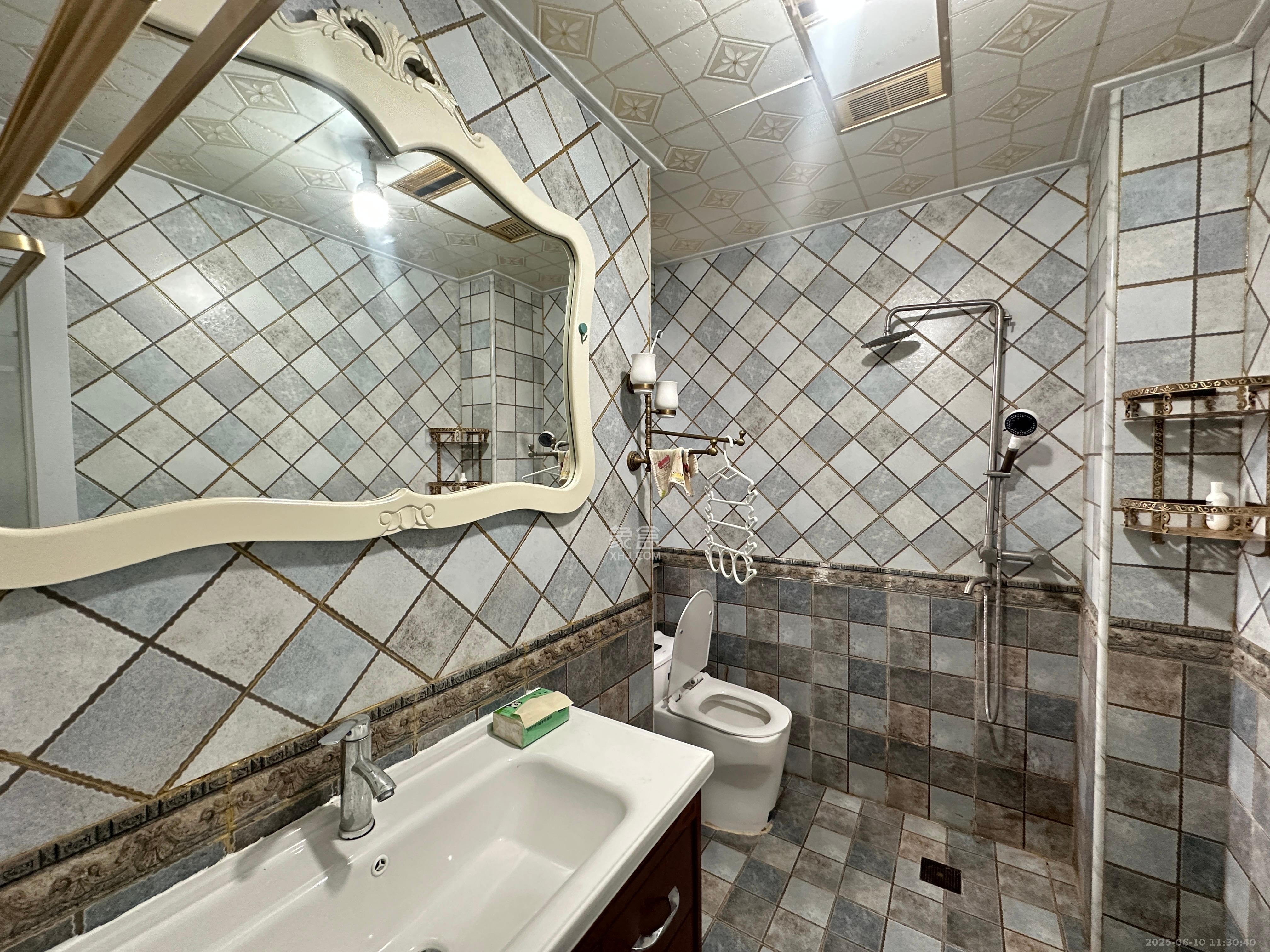 半山壹号 3室2厅2卫 3400.0元/月 半山壹号 3室2厅2卫 3400.0元/月室内图