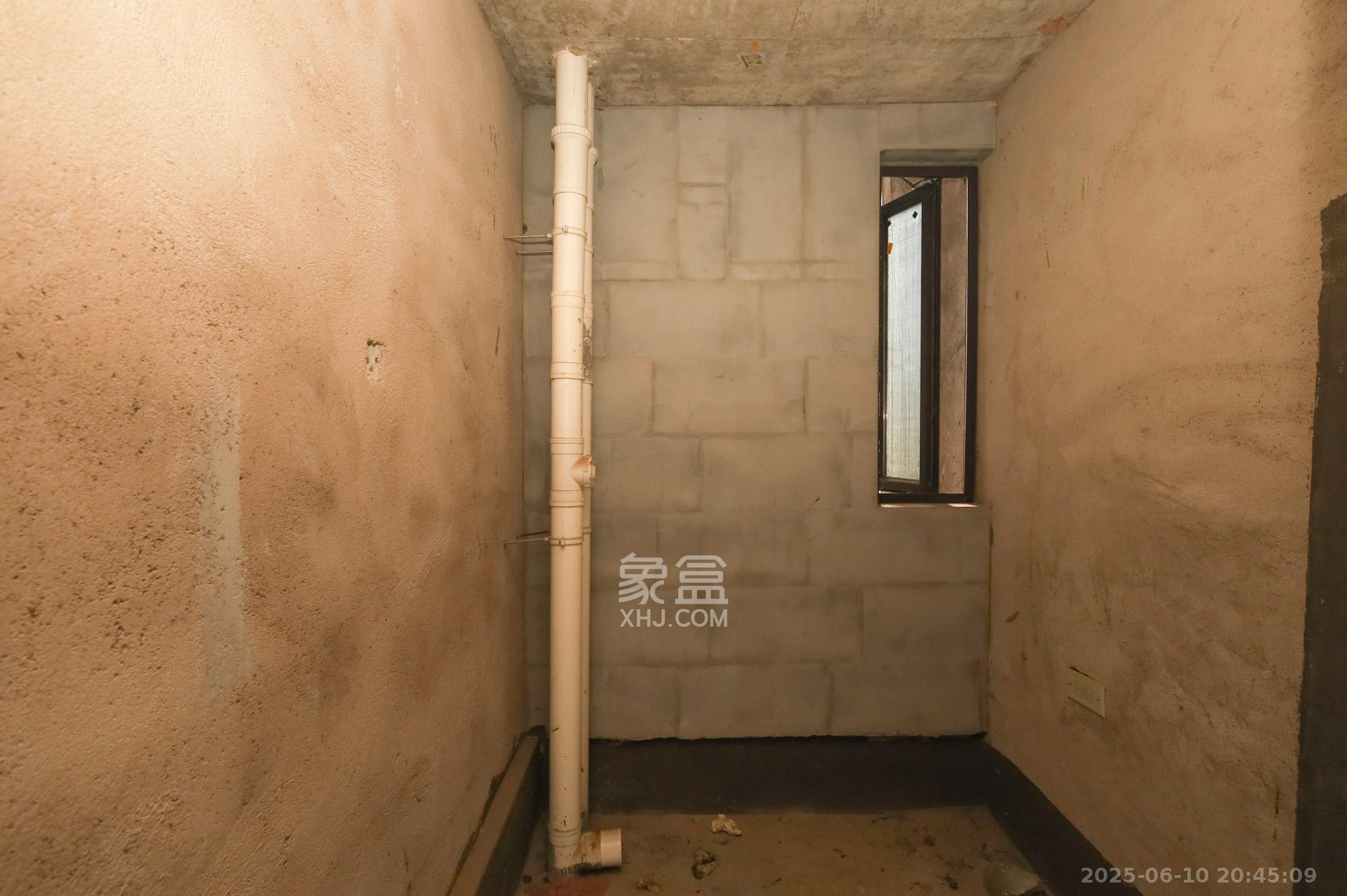 恒泰湘壹府  3室2厅2卫   67.80万卫生间
