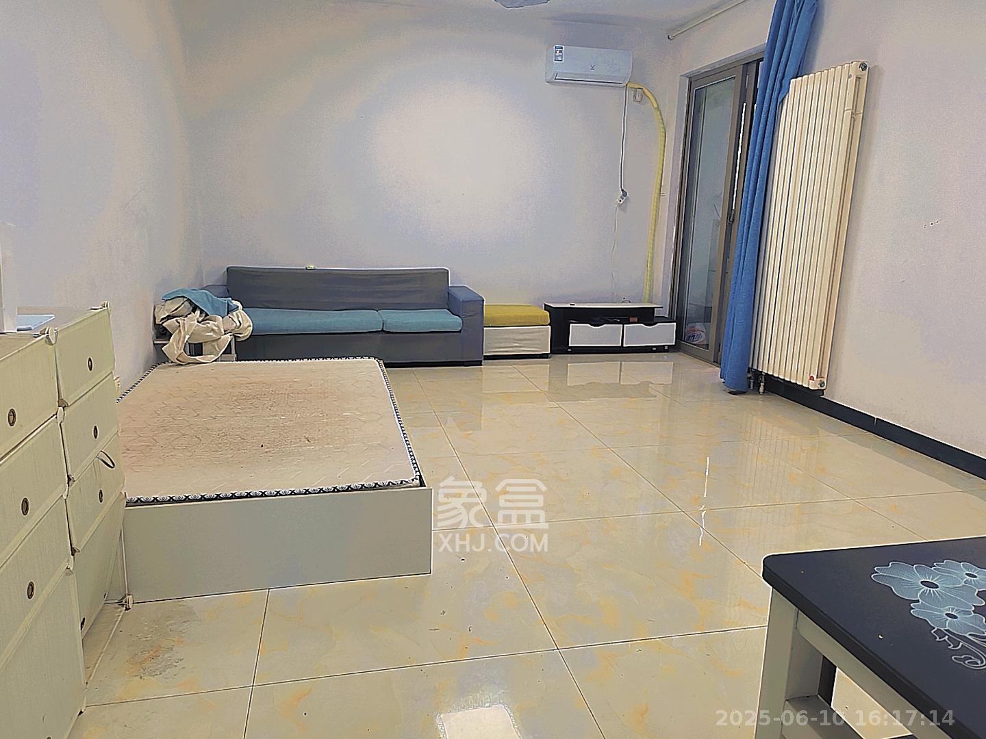 怡海星城 2室2厅1卫 1600.0元/月 怡海星城 2室2厅1卫 1600.0元/月室内图