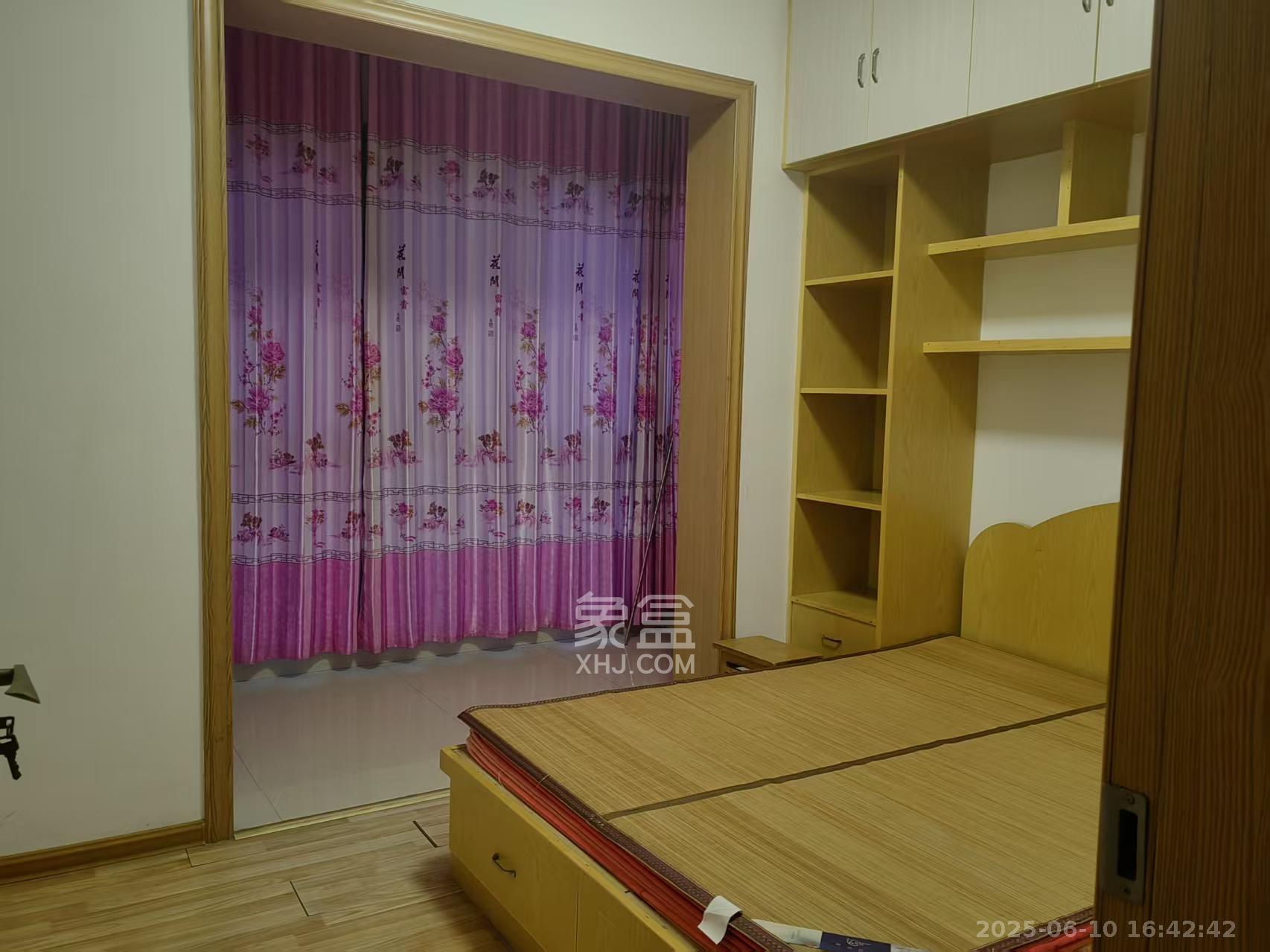 金霞美墅  3室2厅2卫   1600.00元/月室内图