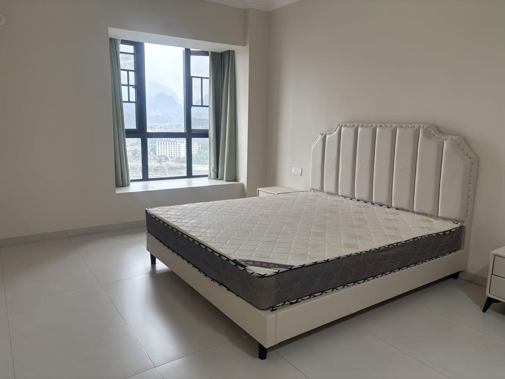 南门口安置小区二期 2室1厅1卫 2200.0元/月 南门口安置小区二期 2室1厅1卫 2200.0元/月室内图