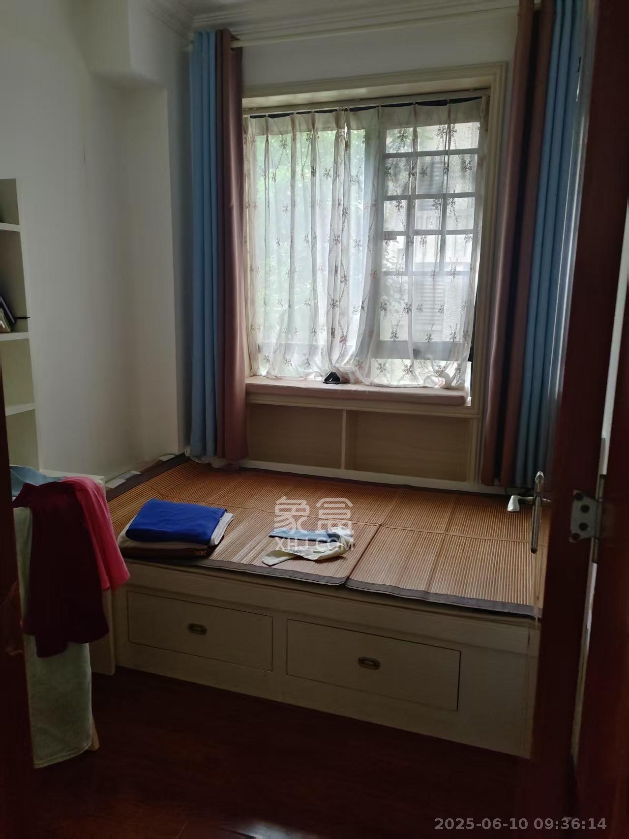 长房半岛蓝湾(观山月) 3室2厅1卫 2100.0元/月 长房半岛蓝湾(观山月) 3室2厅1卫 2100.0元/月室内图