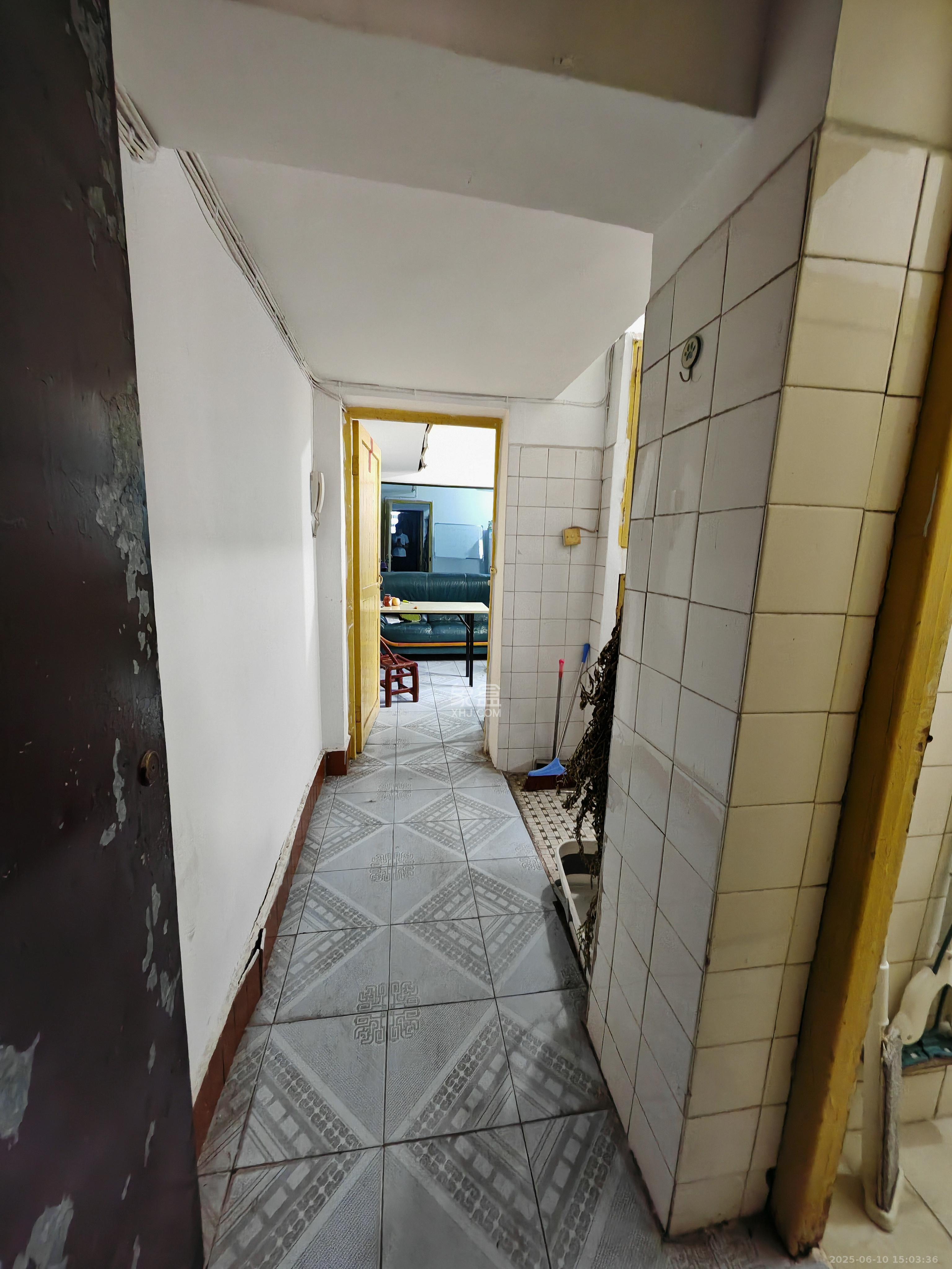 芙蓉路社区中山宿舍 2室1厅1卫 1600.0元/月 芙蓉路社区中山宿舍 2室1厅1卫 1600.0元/月室内图