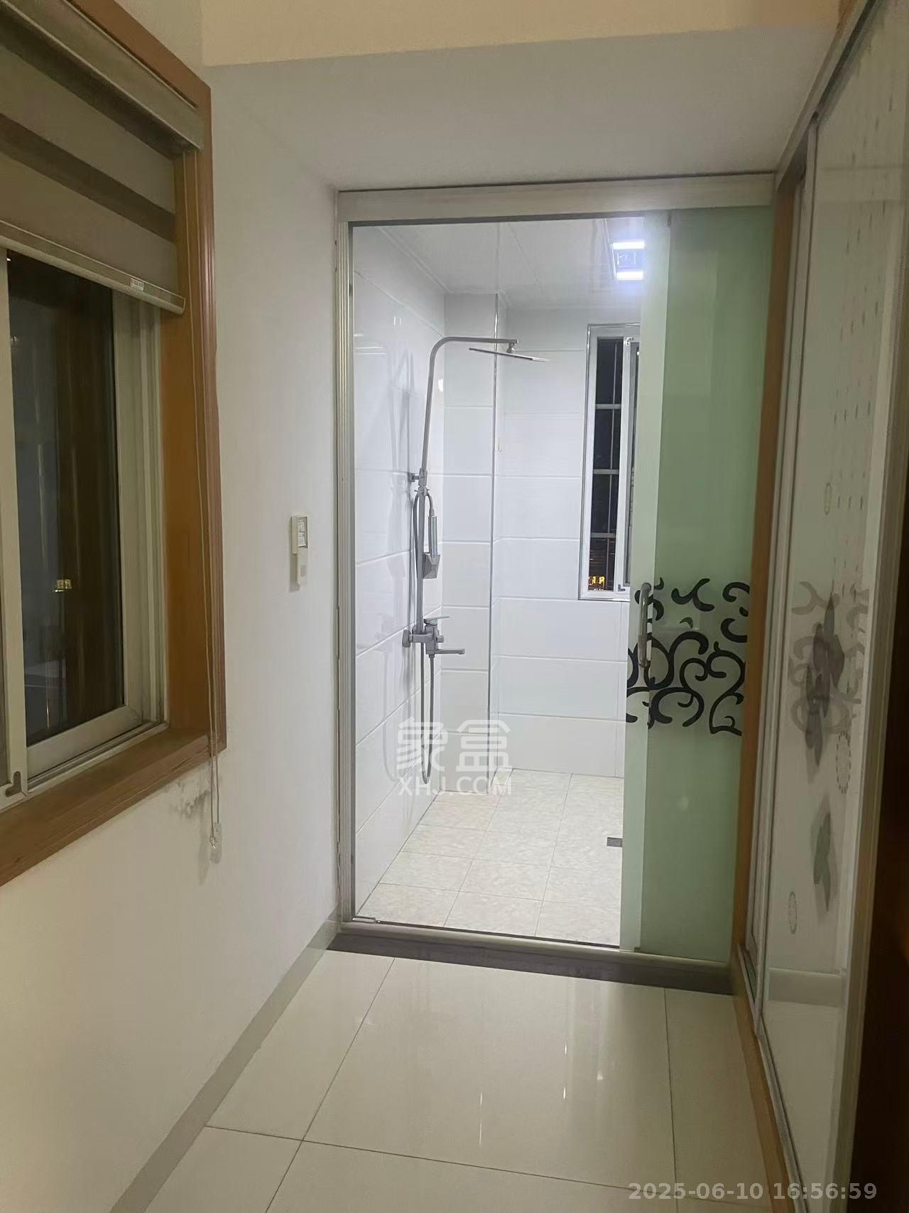 家兴苑  3室2厅1卫   2400.00元/月室内图