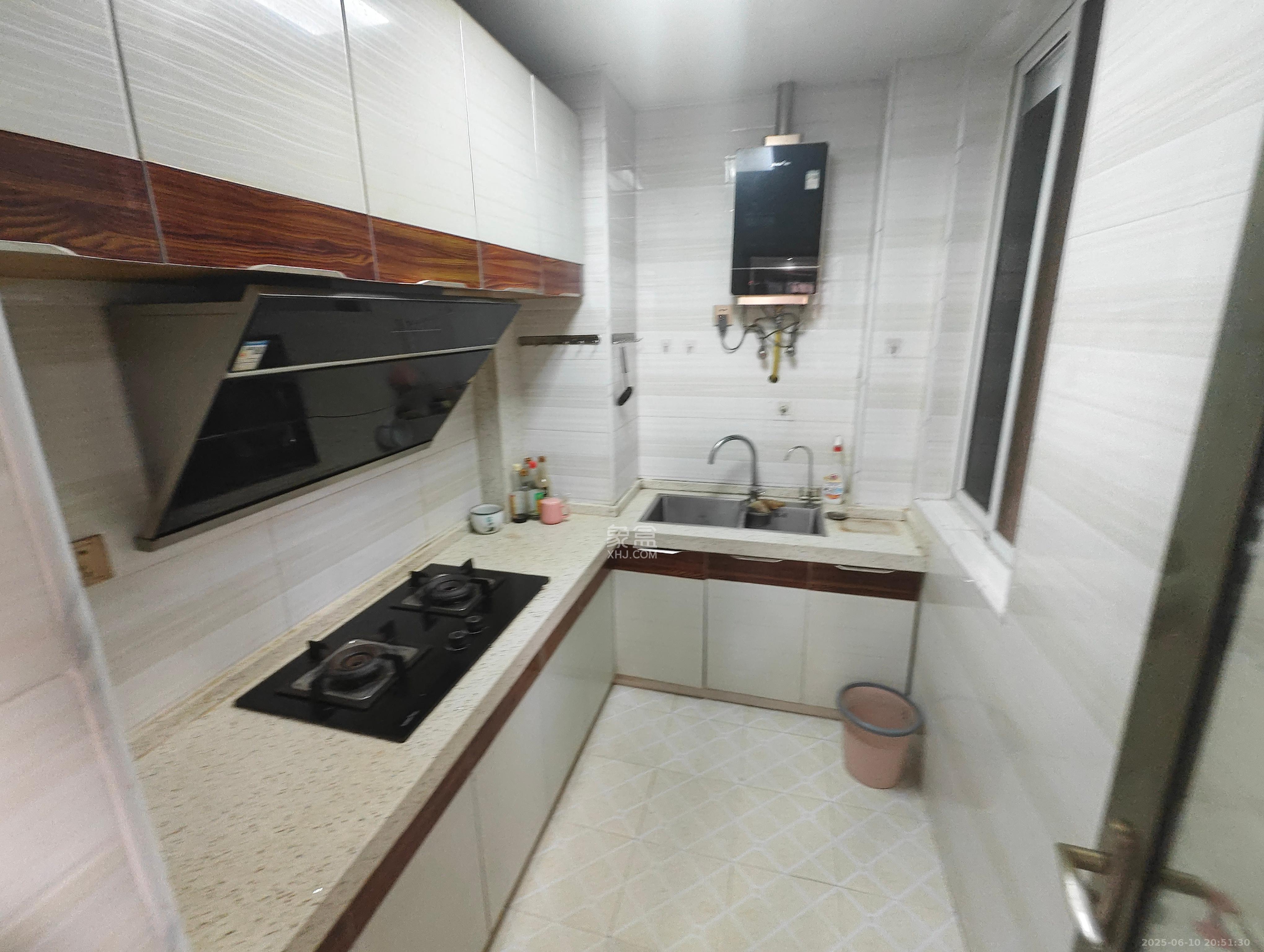 嘉顺苑 1室2厅2卫 2500.0元/月 嘉顺苑 1室2厅2卫 2500.0元/月室内图