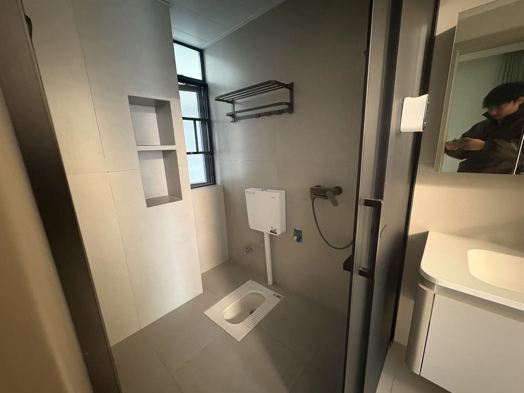 南门口安置小区二期 2室1厅1卫 2200.0元/月 南门口安置小区二期 2室1厅1卫 2200.0元/月室内图