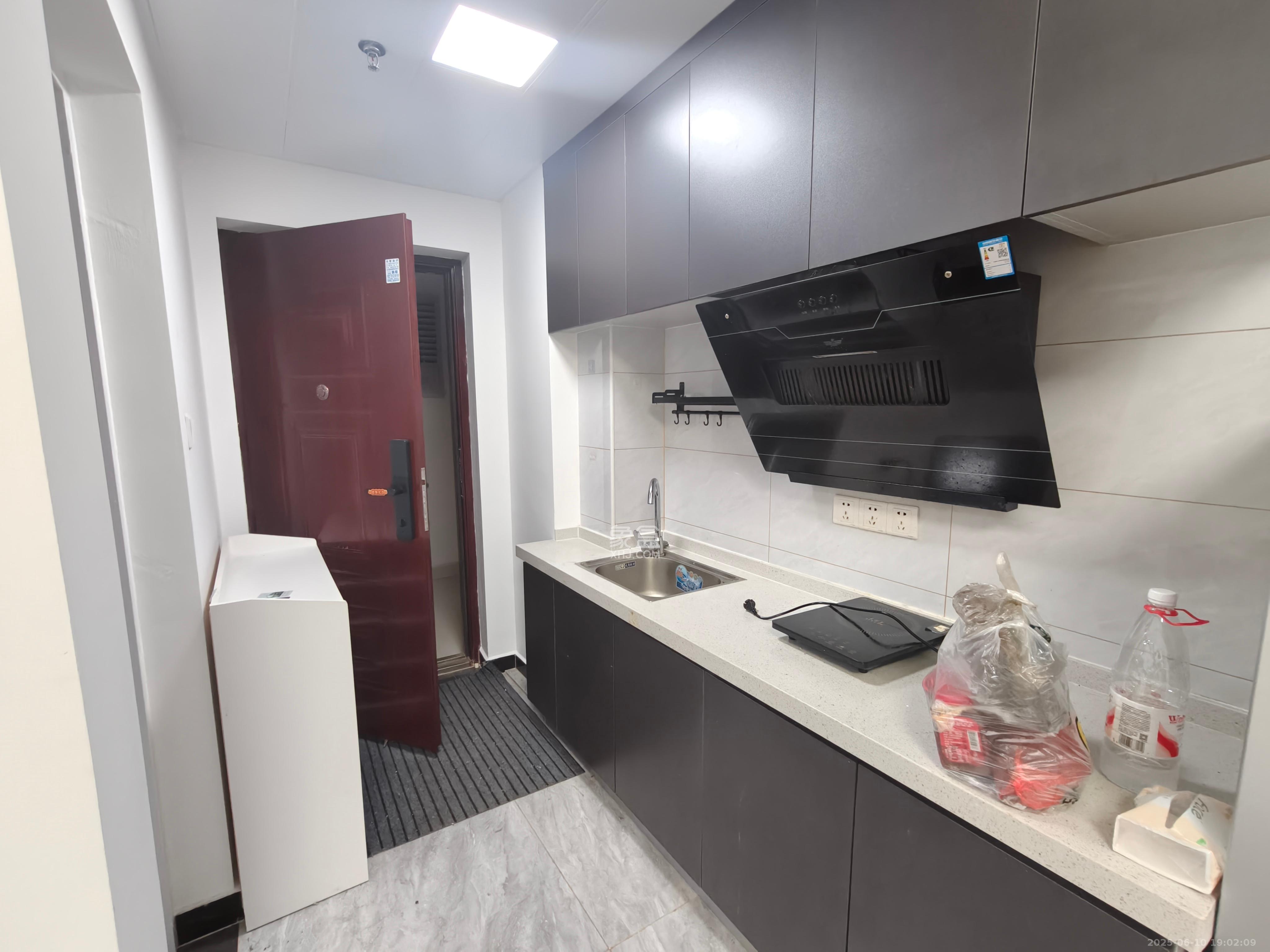 MOMA当代广场 2室1厅1卫 1400.0元/月 MOMA当代广场 2室1厅1卫 1400.0元/月室内图