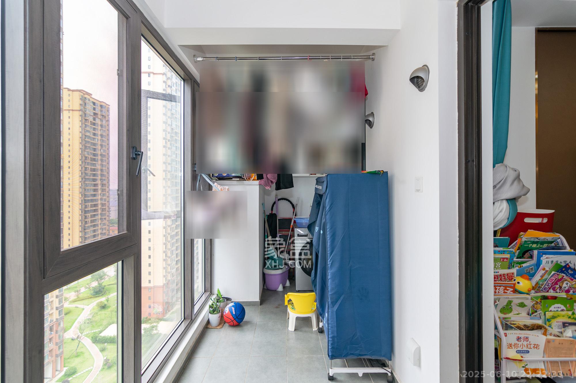 美的翰城  3室2厅1卫    66.0万 美的翰城  3室2厅1卫    66.0万阳台