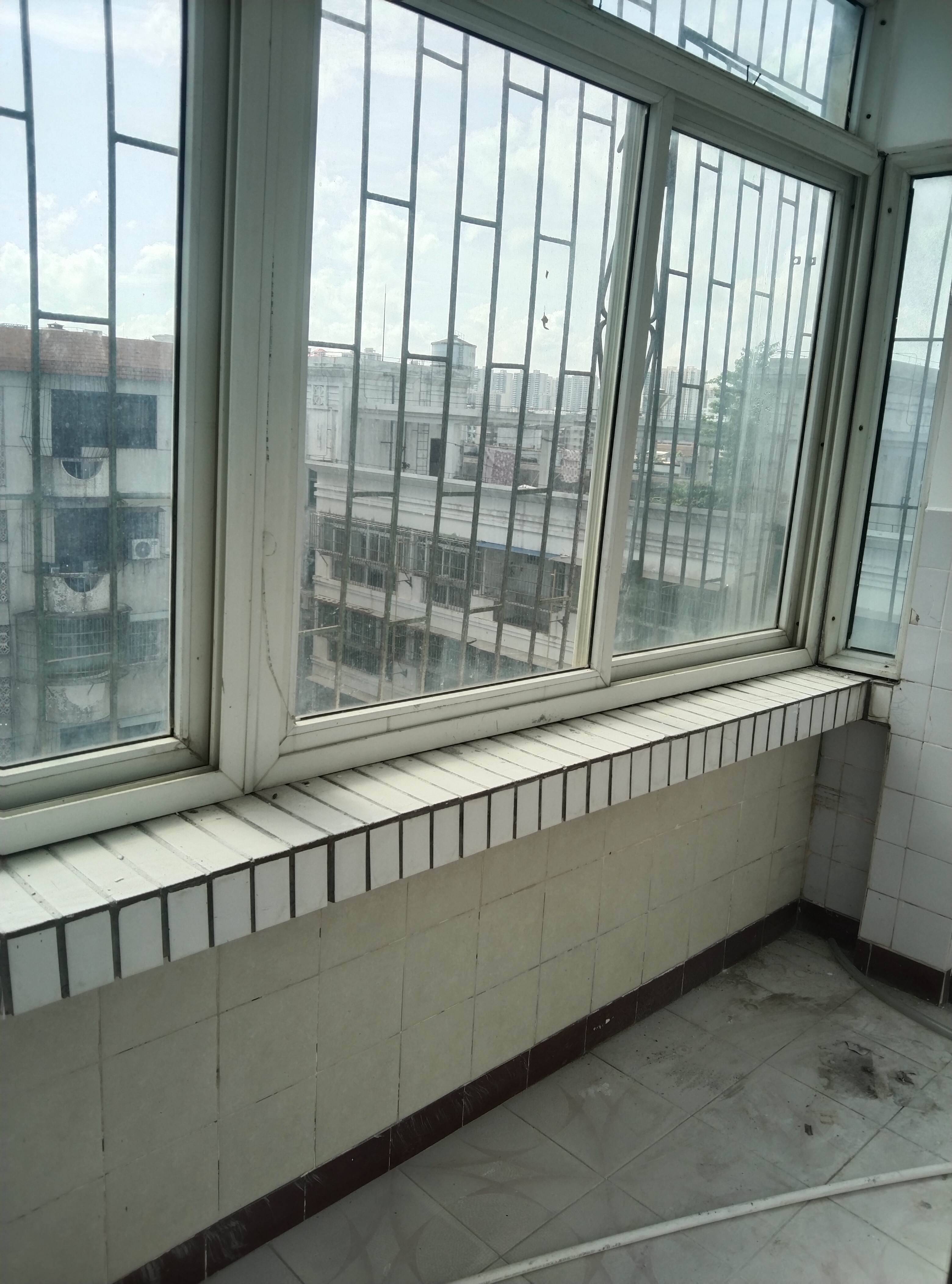 海瀛大厦 4室2厅2卫 3500.0元/月 海瀛大厦 4室2厅2卫 3500.0元/月室内图