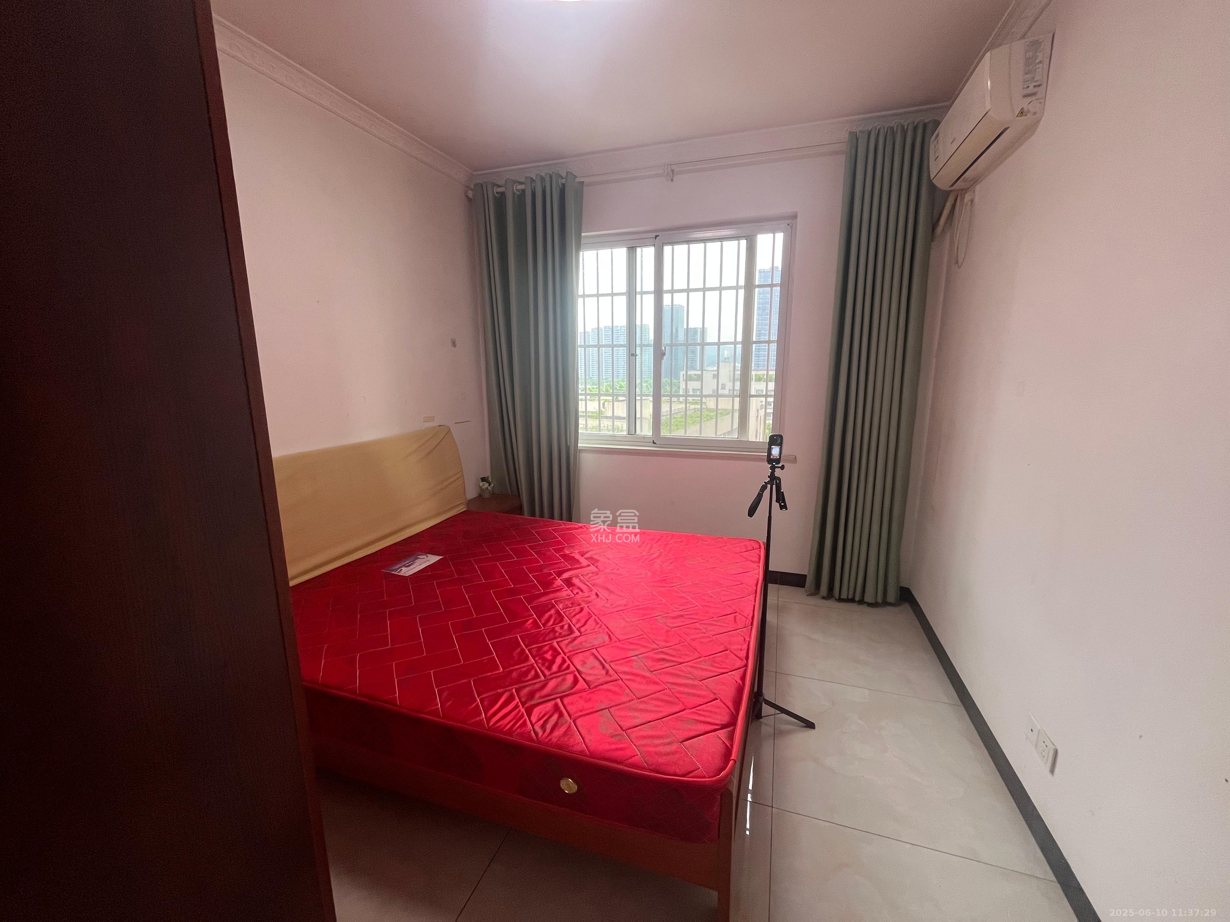 嘉顺苑 1室2厅1卫 2200.0元/月 嘉顺苑 1室2厅1卫 2200.0元/月室内图