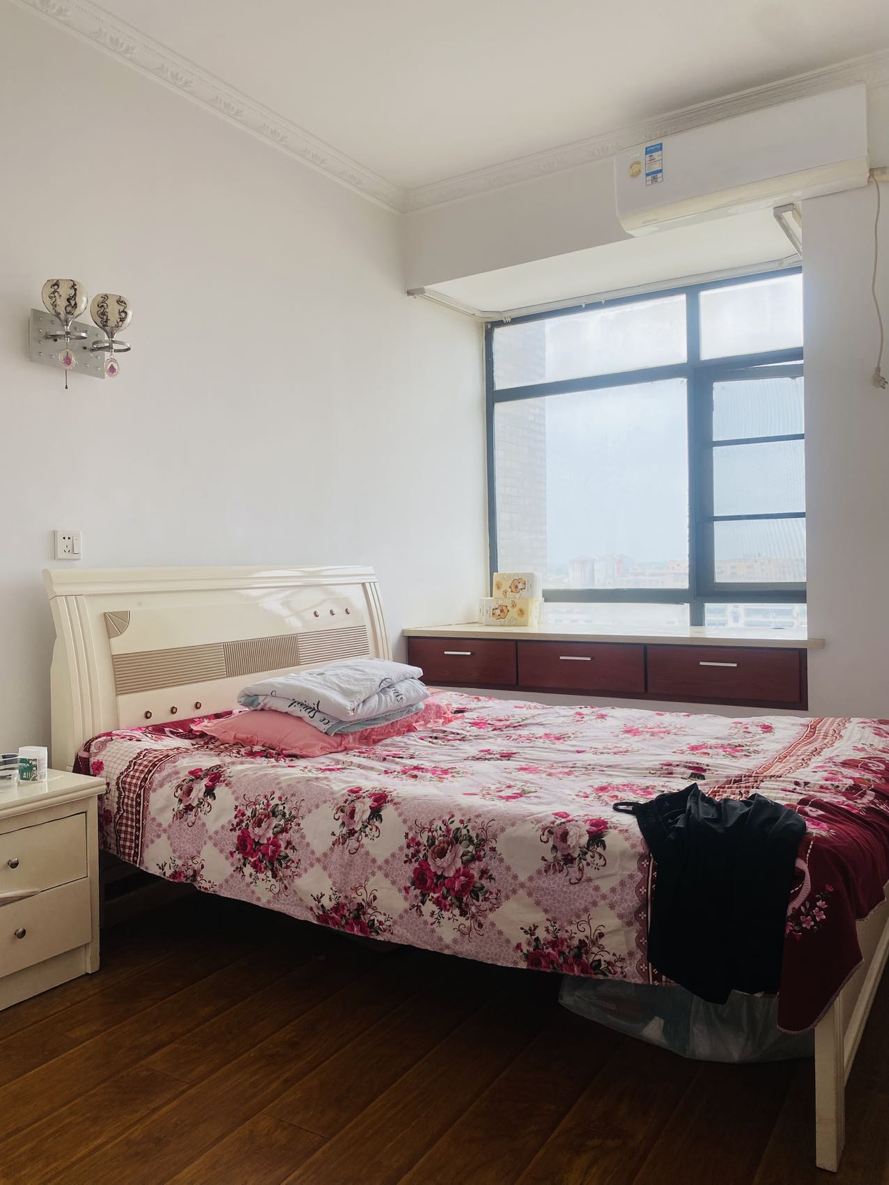 古城春天 3室2厅2卫 1600.0元/月 古城春天 3室2厅2卫 1600.0元/月室内图