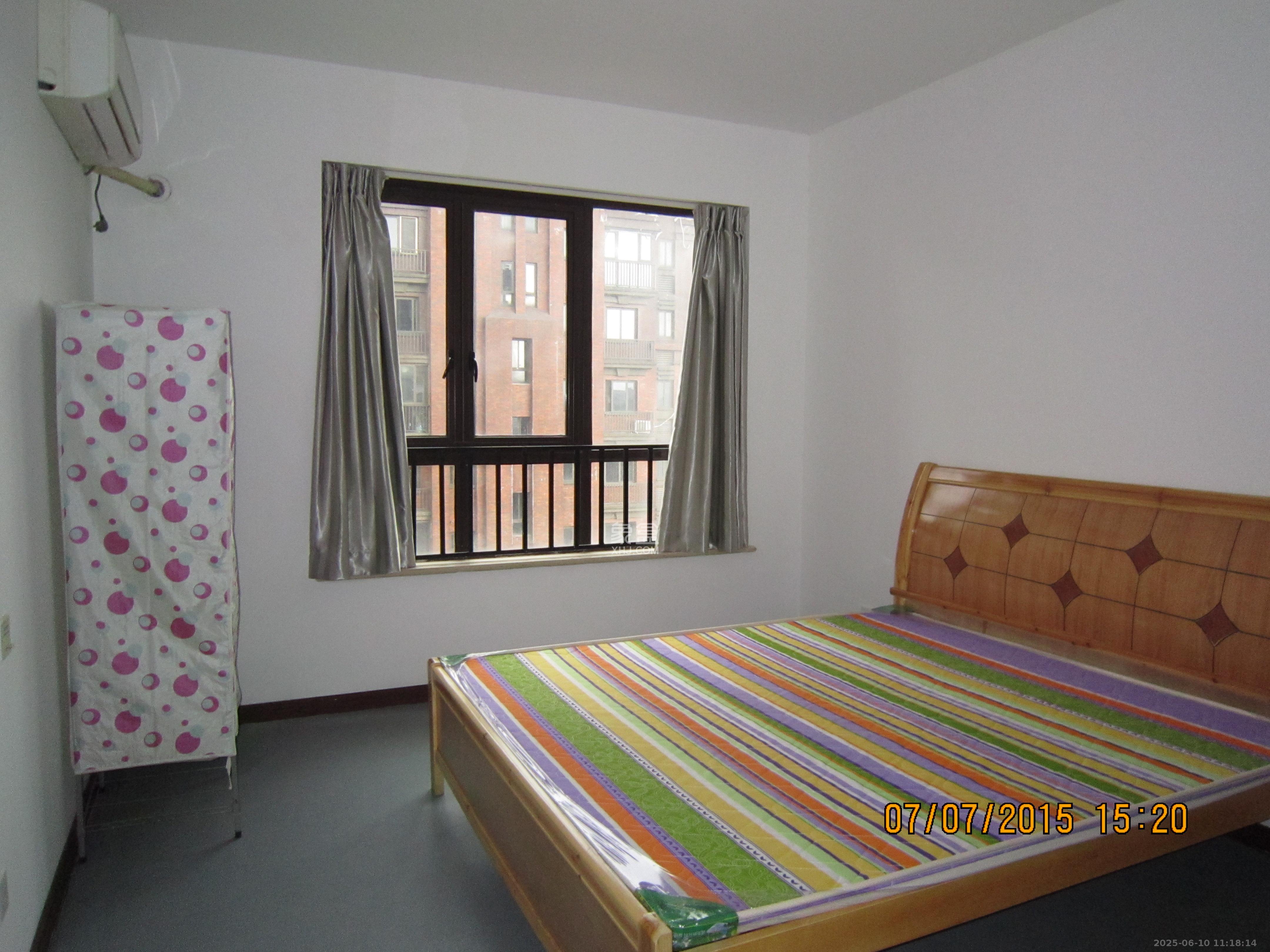 绿地公馆(绿地名邸) 3室2厅1卫 2200.0元/月 绿地公馆(绿地名邸) 3室2厅1卫 2200.0元/月室内图