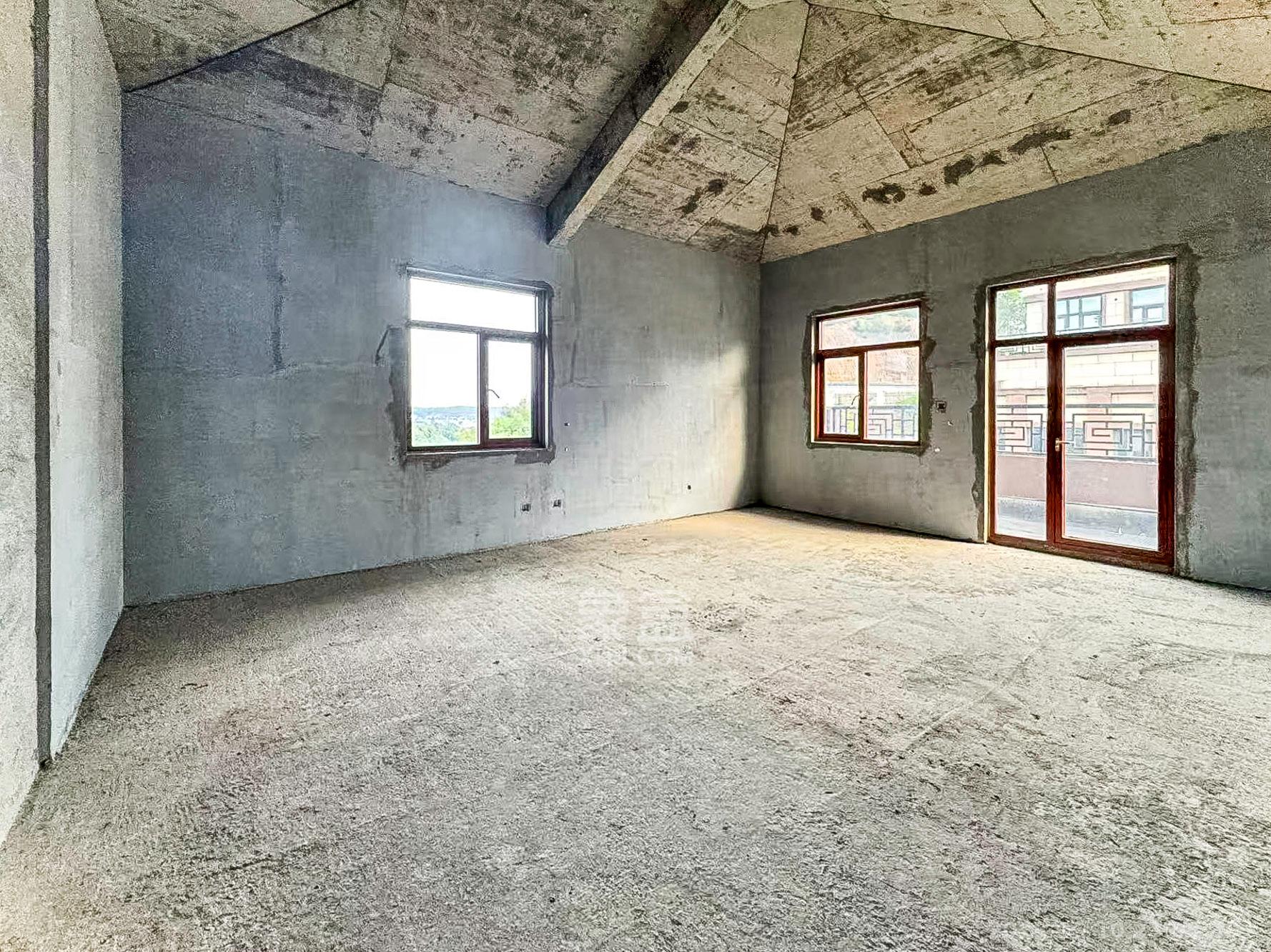 浔龙隐连山  8室4厅4卫    499.0万 浔龙隐连山  8室4厅4卫    499.0万