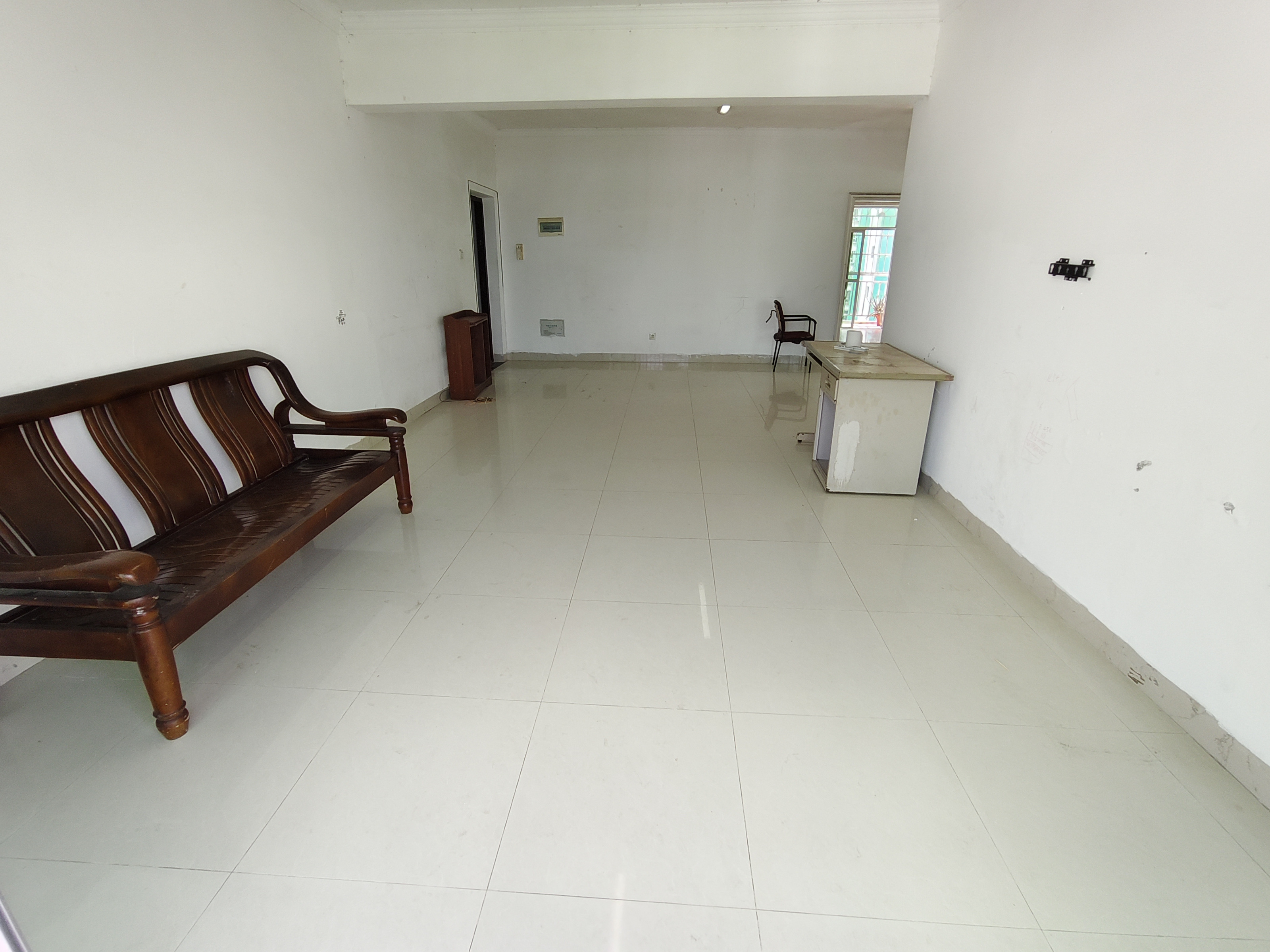 吉宝佳园 2室2厅1卫 2100.0元/月 吉宝佳园 2室2厅1卫 2100.0元/月室内图