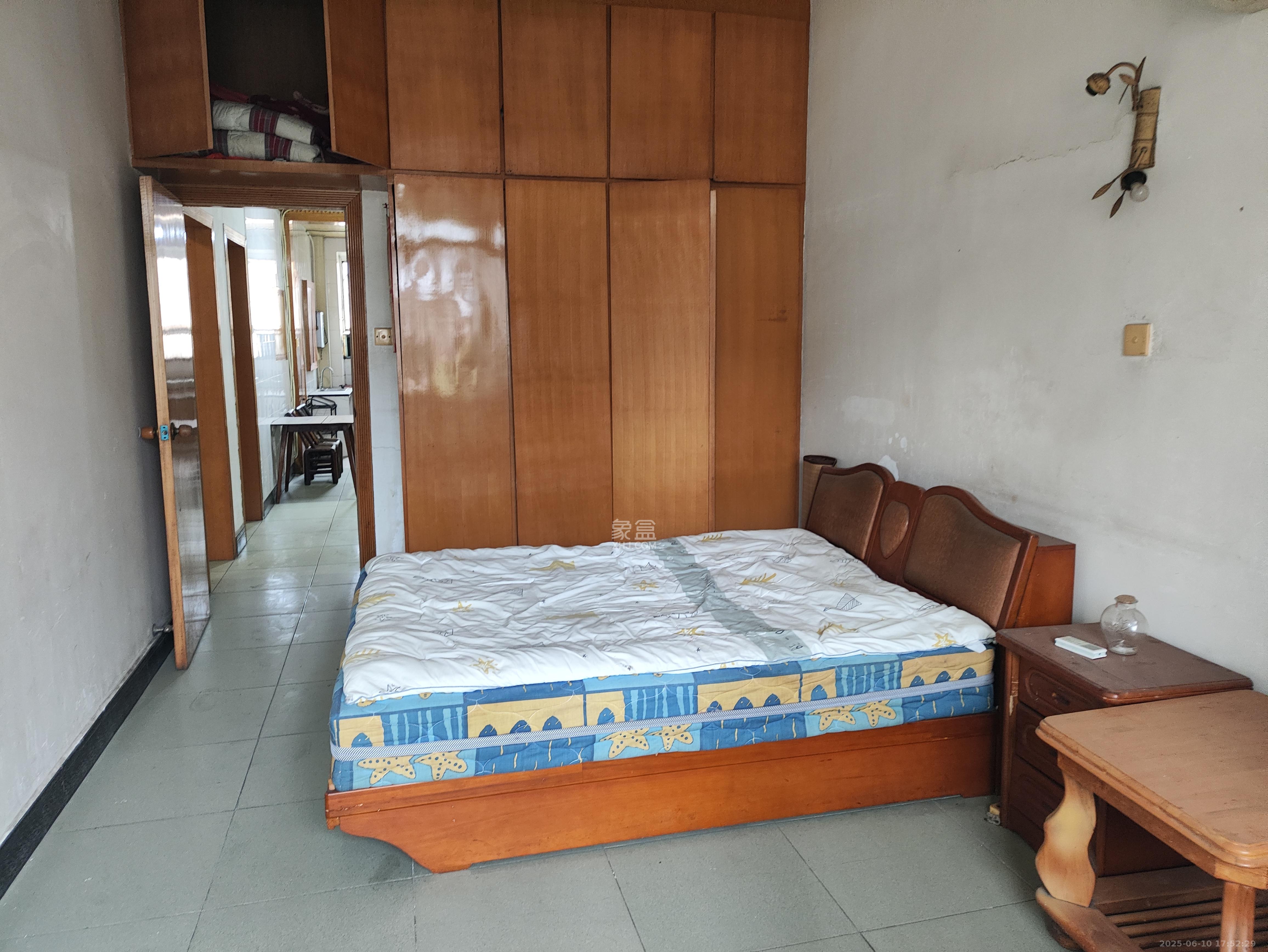 袁家岭省煤炭厅宿舍(芙蓉区省煤炭局小区) 3室1厅1卫 1300.0元/月 袁家岭省煤炭厅宿舍(芙蓉区省煤炭局小区) 3室1厅1卫 1300.0元/月室内图