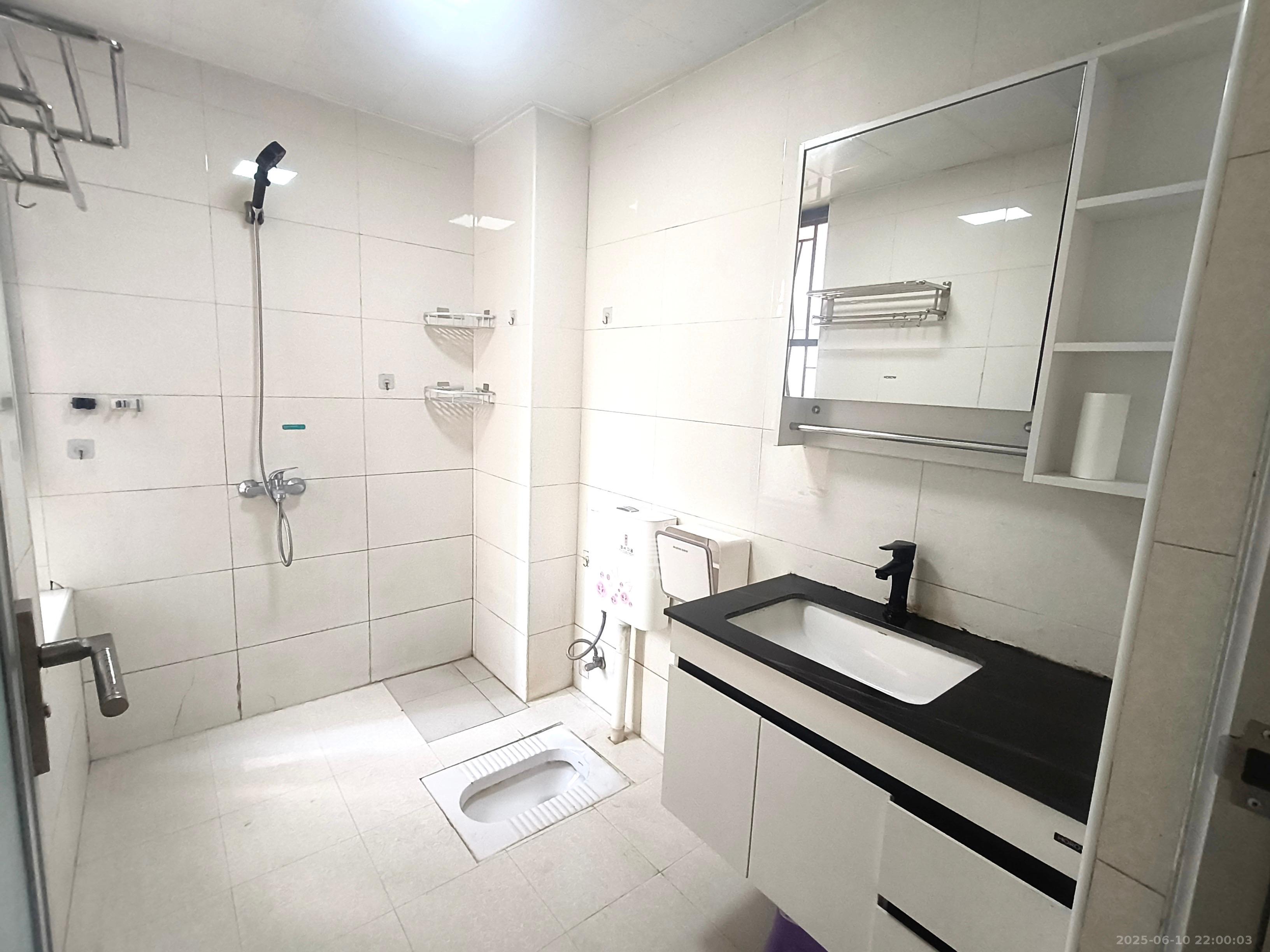 华润凤凰城二期 3室2厅1卫 1650.0元/月 华润凤凰城二期 3室2厅1卫 1650.0元/月室内图