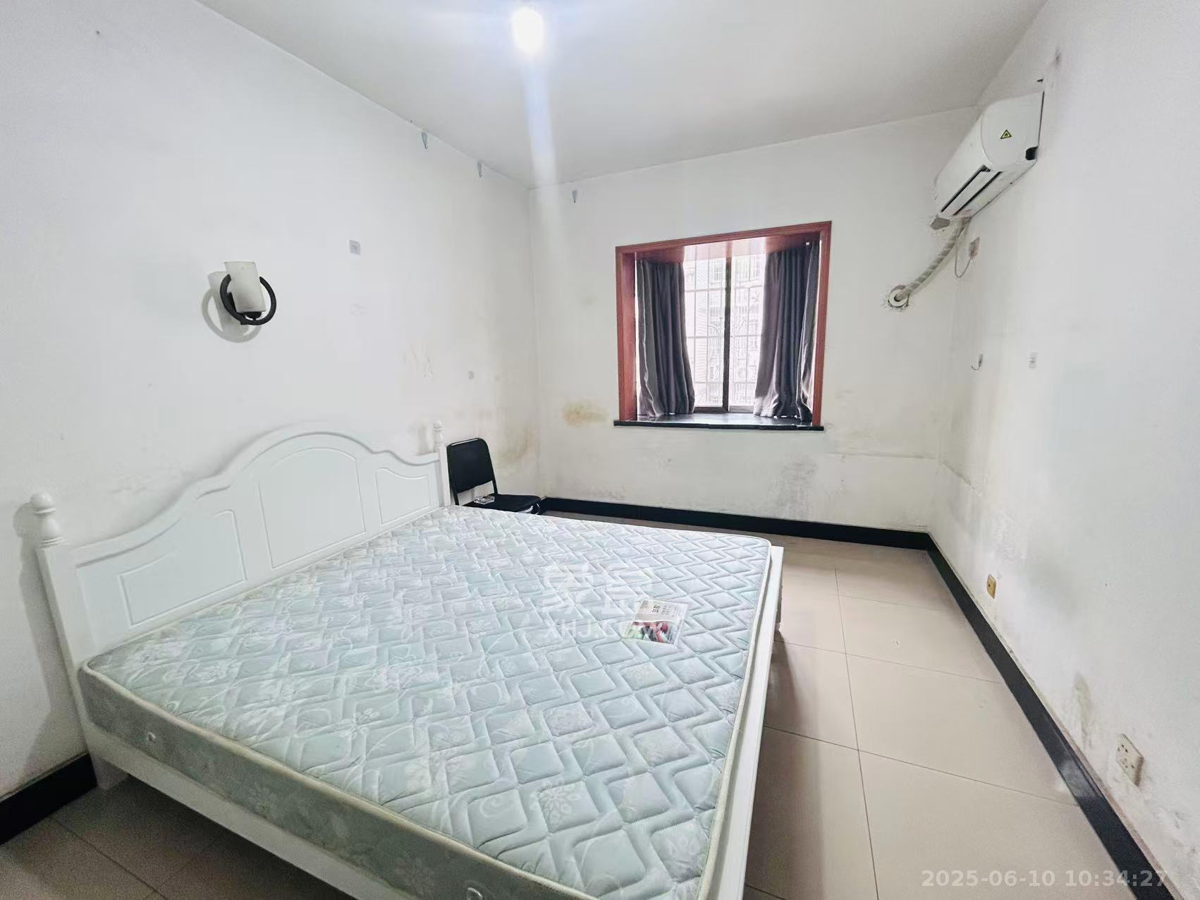 粟塘小区  3室2厅2卫    2000.0元/月 粟塘小区  3室2厅2卫    2000.0元/月室内图