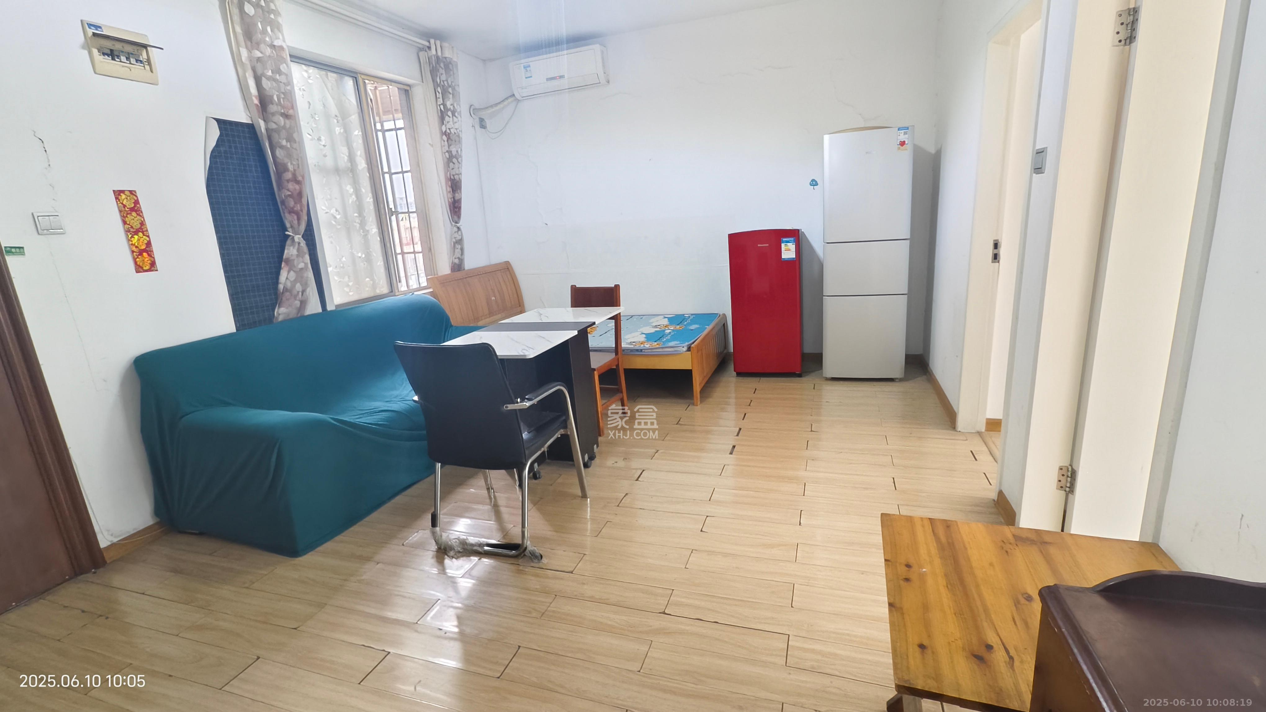 建鸿达华都(华都小户型及大华写字楼) 2室1厅1卫 2200.0元/月 建鸿达华都(华都小户型及大华写字楼) 2室1厅1卫 2200.0元/月室内图