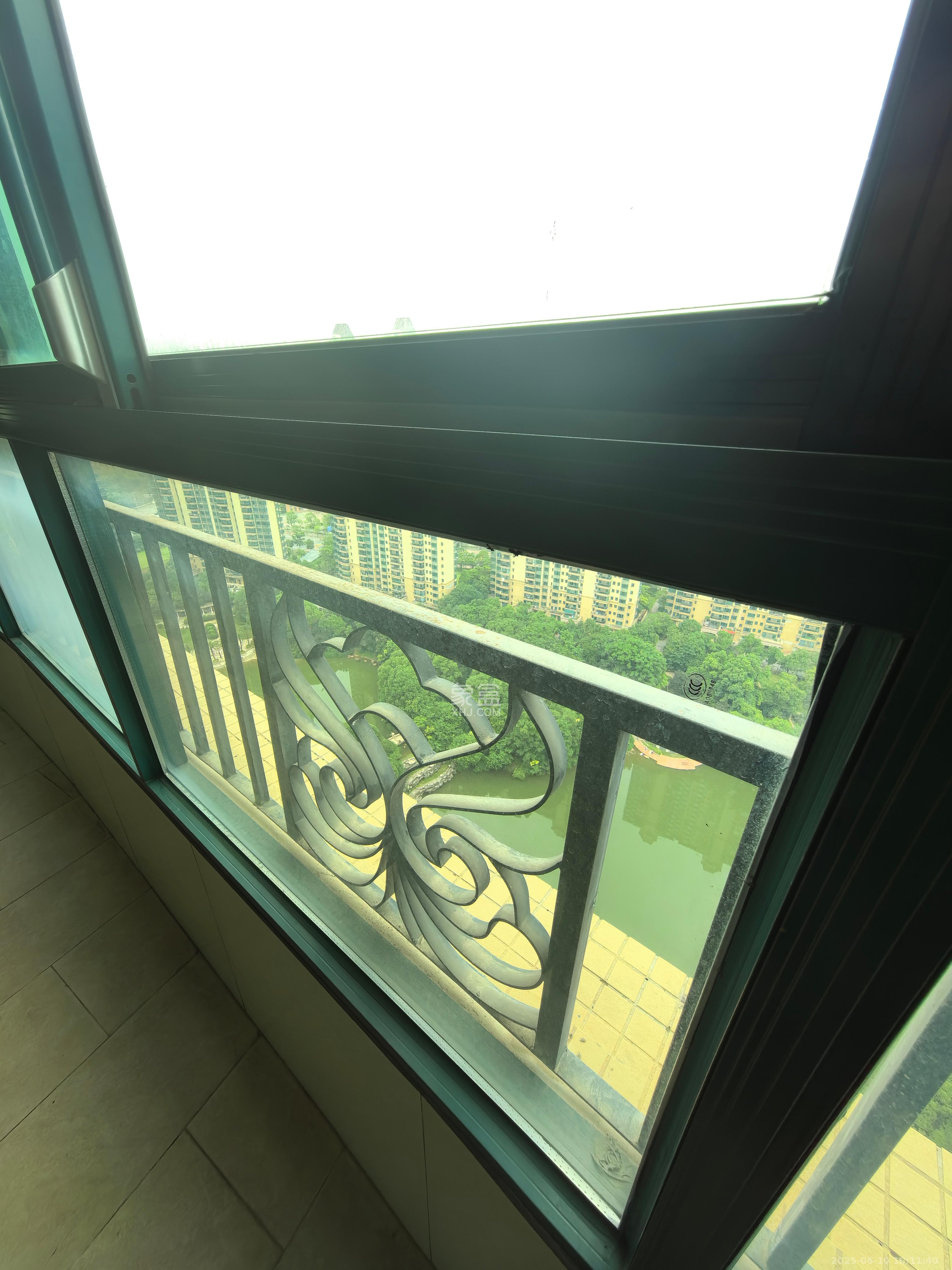 恒大雅苑 4室2厅1卫 7500.0元/月 恒大雅苑 4室2厅1卫 7500.0元/月室内图