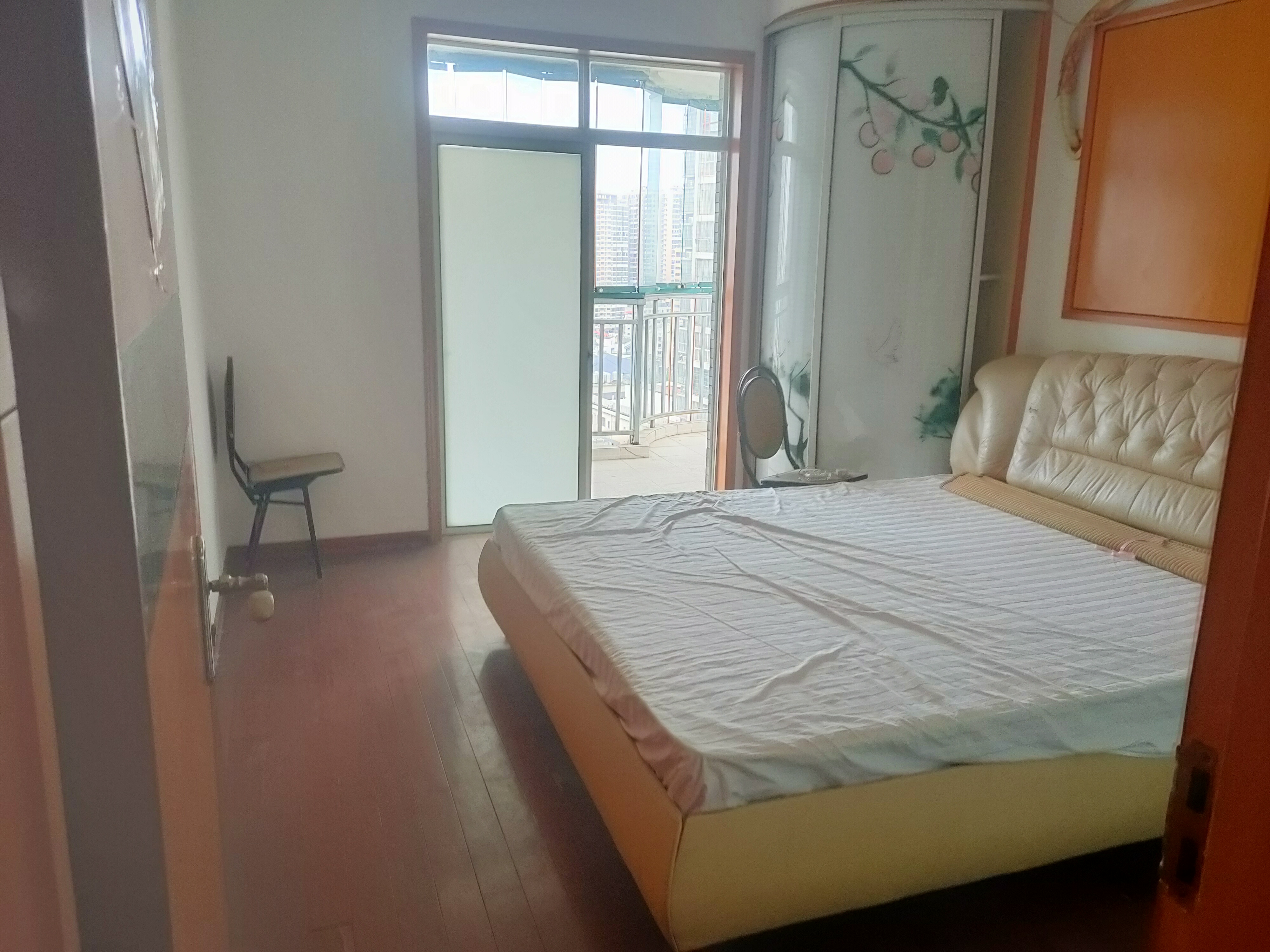 同兴苑 3室2厅2卫 1500.0元/月 同兴苑 3室2厅2卫 1500.0元/月室内图