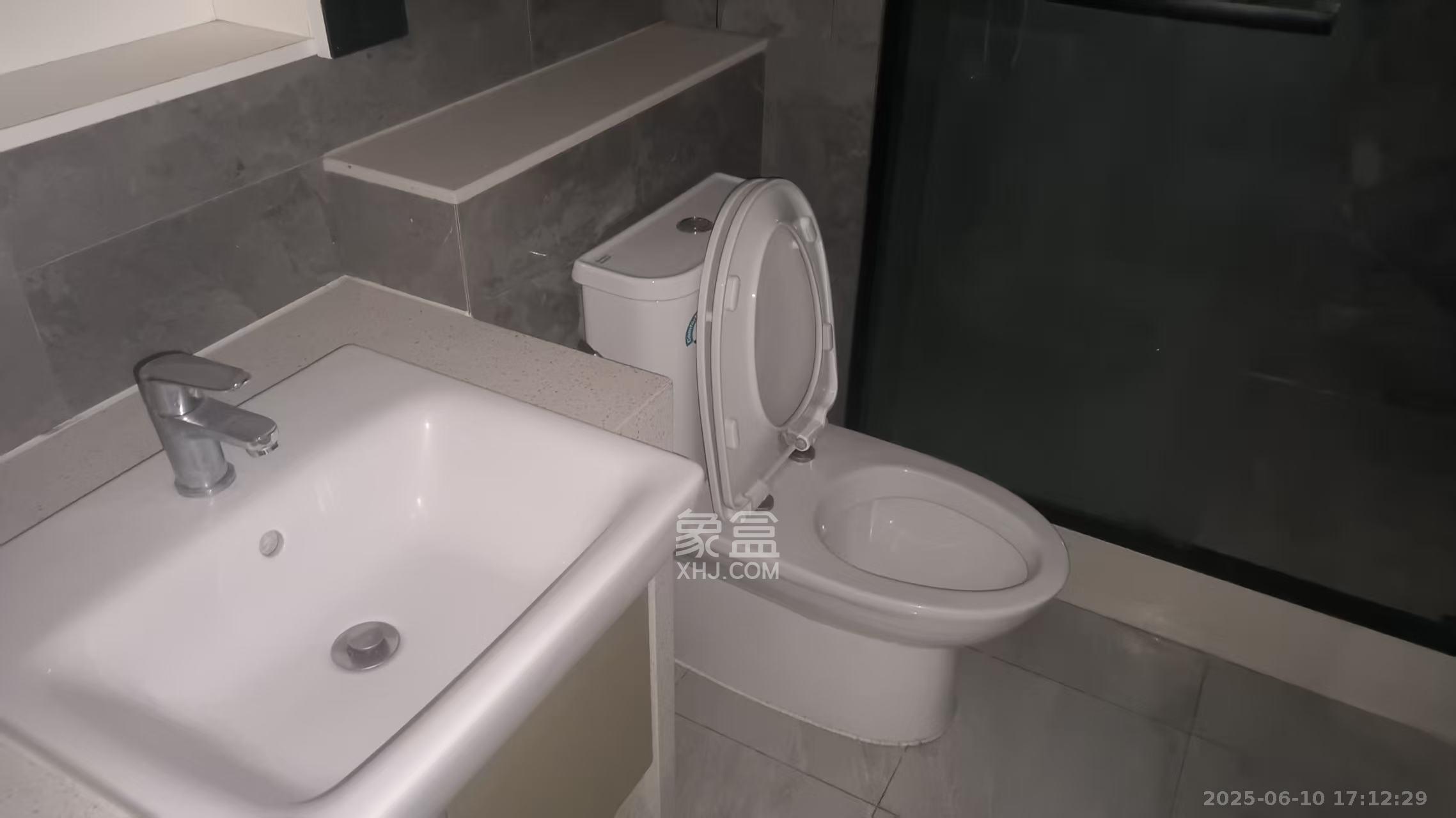华远华时代  2室1厅1卫   3000.00元/月室内图