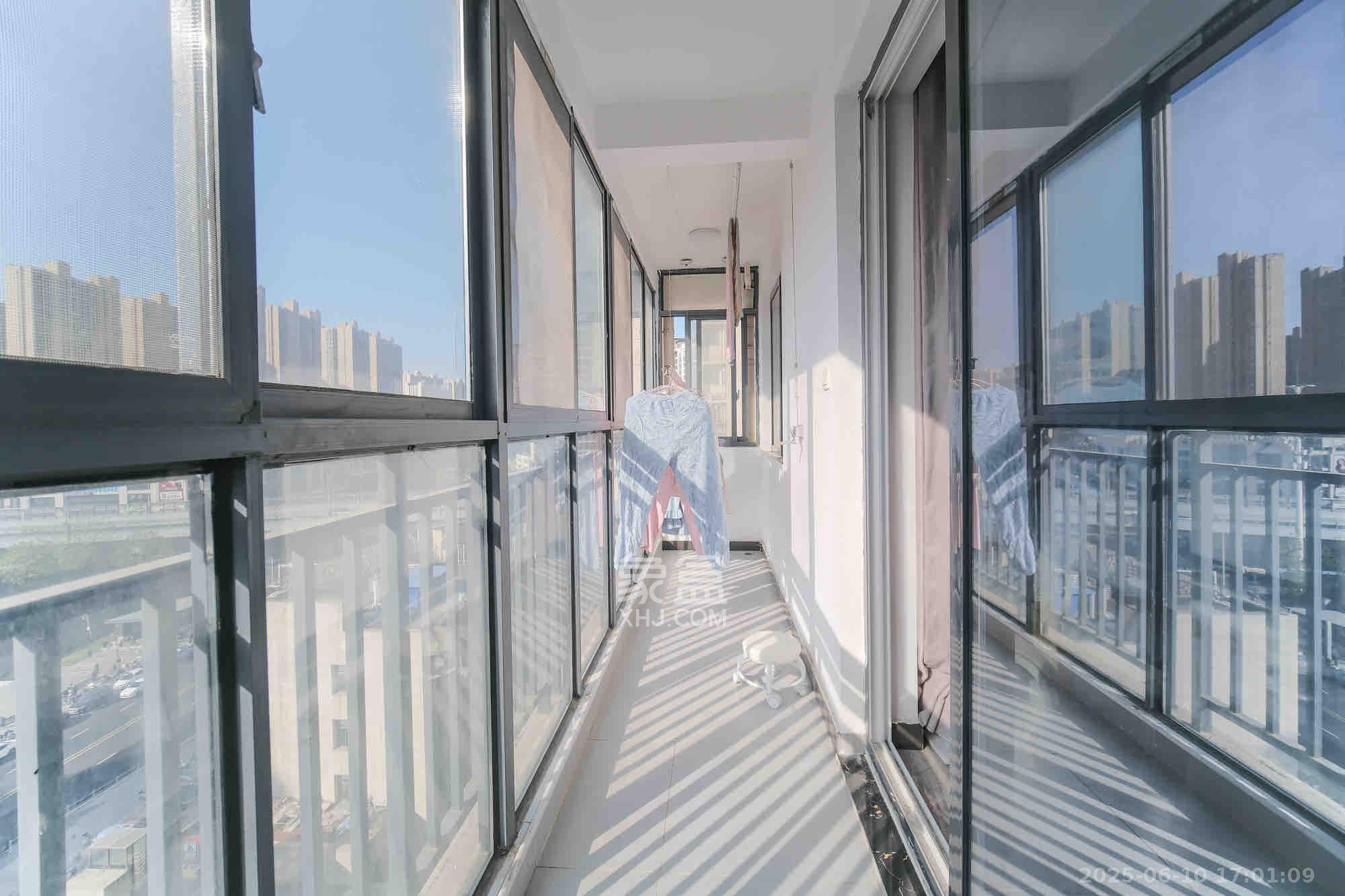 和悦城(蟠龙景苑) 3室2厅1卫 1600.0元/月 和悦城(蟠龙景苑) 3室2厅1卫 1600.0元/月室内图